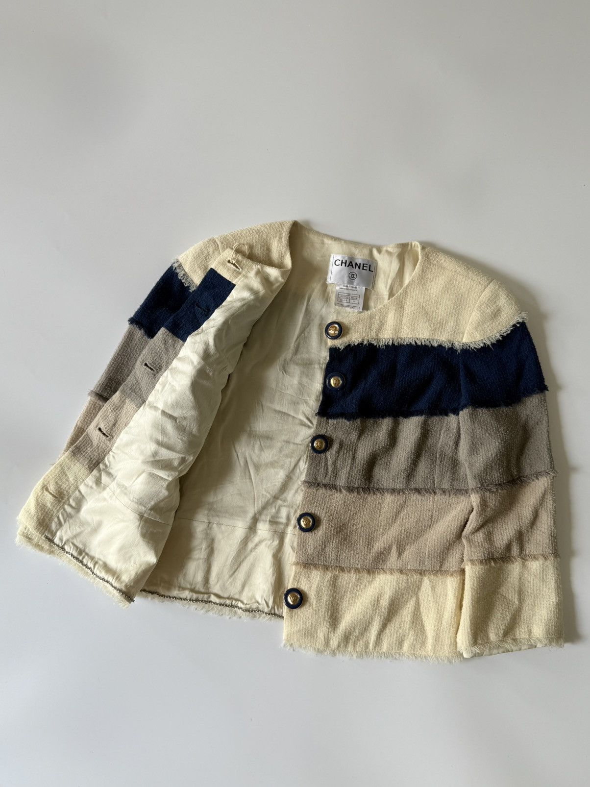 Chanel Vintage Chanel 2000’s Cruise Collection Tweed Jacket Size XS / US 0-2 / IT 36-38 - 9 Thumbnail