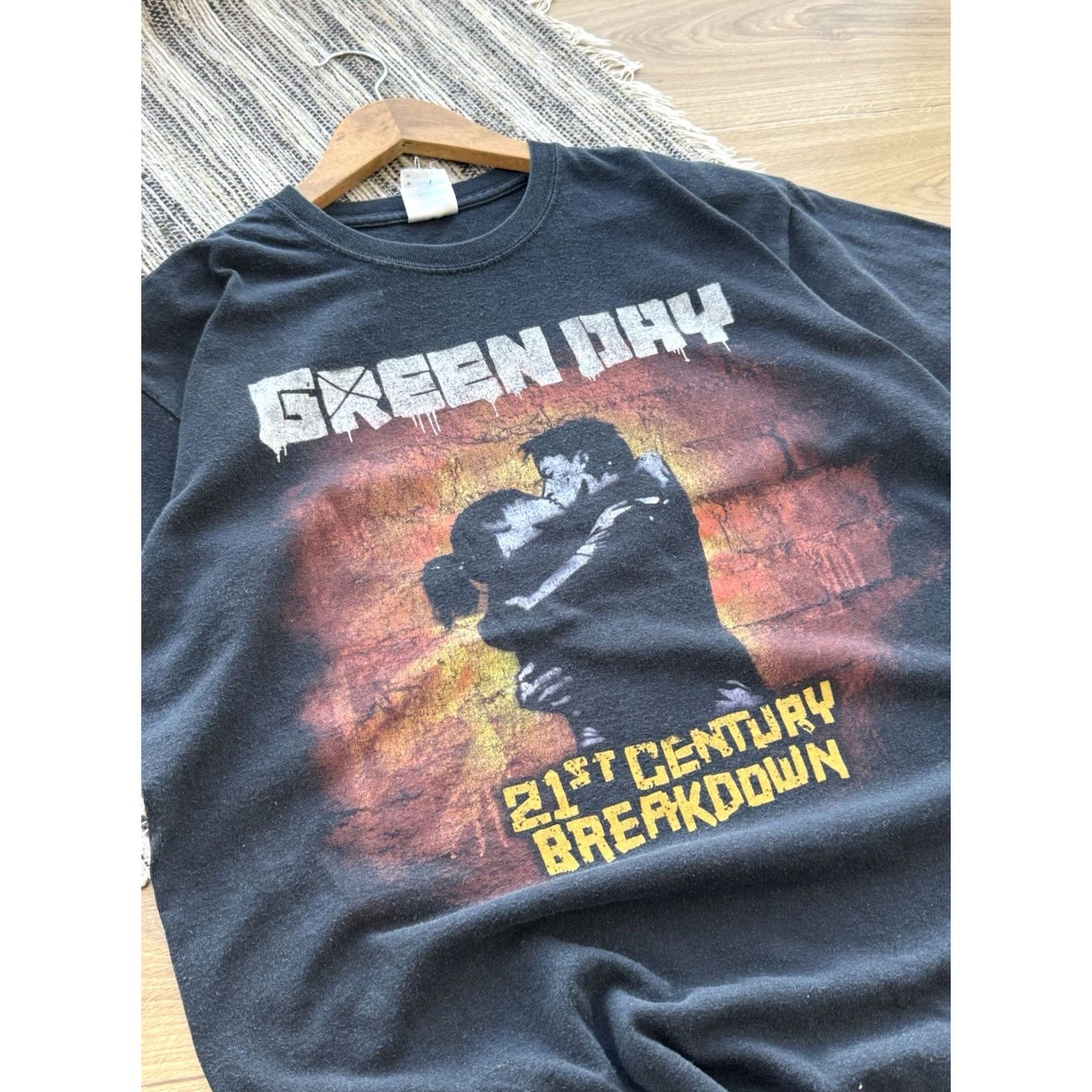 Gildan VINTAGE Green Day 21st Century Breakdown T-Shirt Gildan Size M Men Short Sleeve Graphic Print Black Cotton Rock Band Tee 90s Size US M / EU 48-50 / 2 - 4 Thumbnail