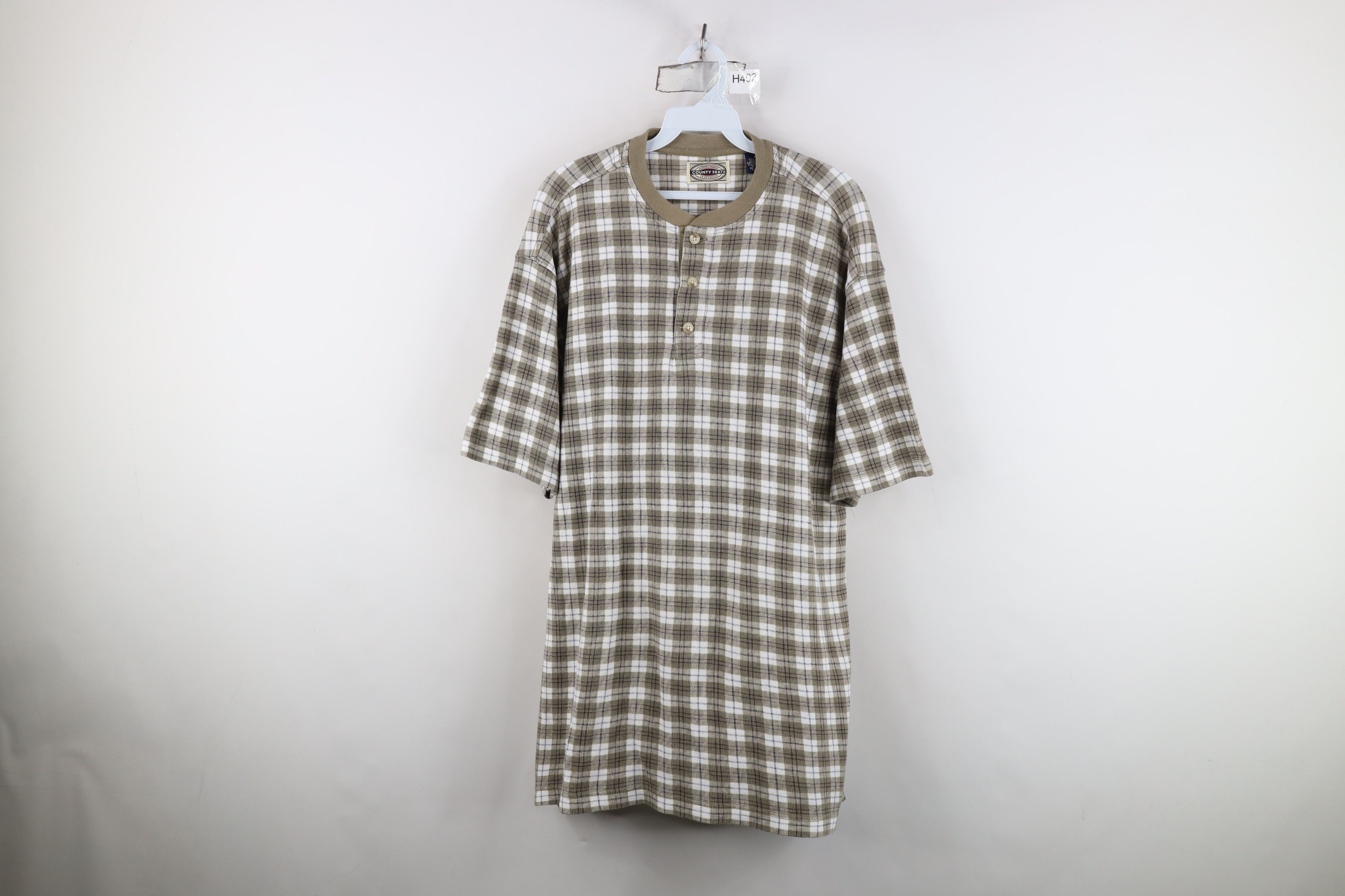 Vintage Vintage 90s Streetwear Thermal Knit Henley T-Shirt Plaid USA Size US M / EU 48-50 / 2 - 1 Thumbnail