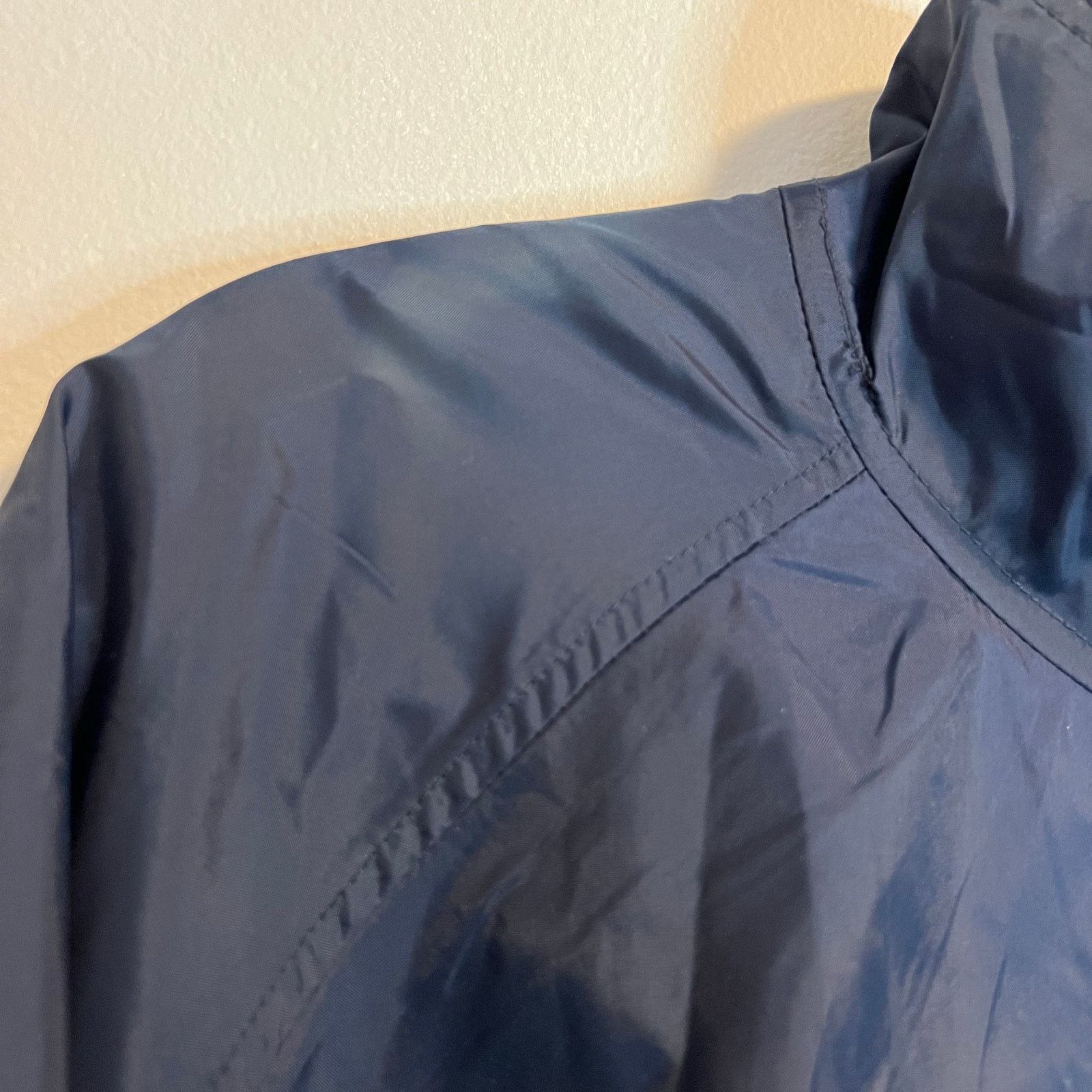 Nike Vintage W Football Nike Team Windbreaker NCAA Mens Size L Size US L / EU 52-54 / 3 - 8 Thumbnail