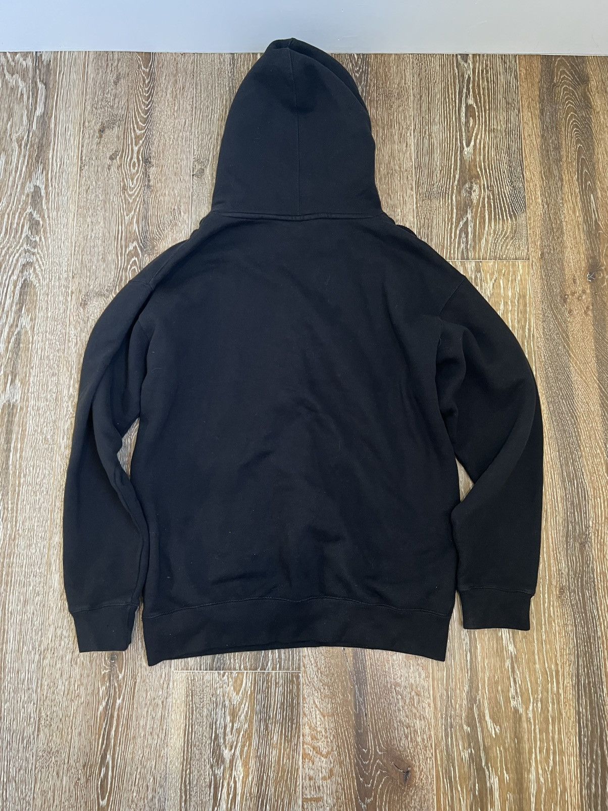 Band Tees Karol G La Bichota Season Strip Love Tour 2022 Sweater Size US M / EU 48-50 / 2 - 2 Thumbnail