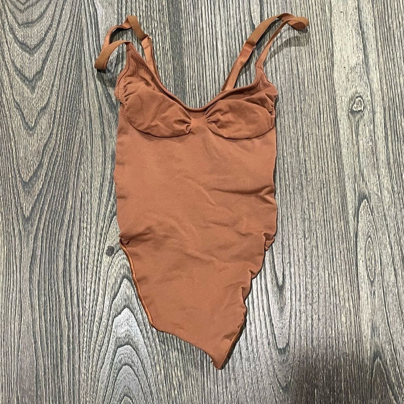 SKIMS NWOT Skims Shapewear Seamless Sculpt Brief Thong Bodysuit S Size ONE SIZE - 1 Thumbnail