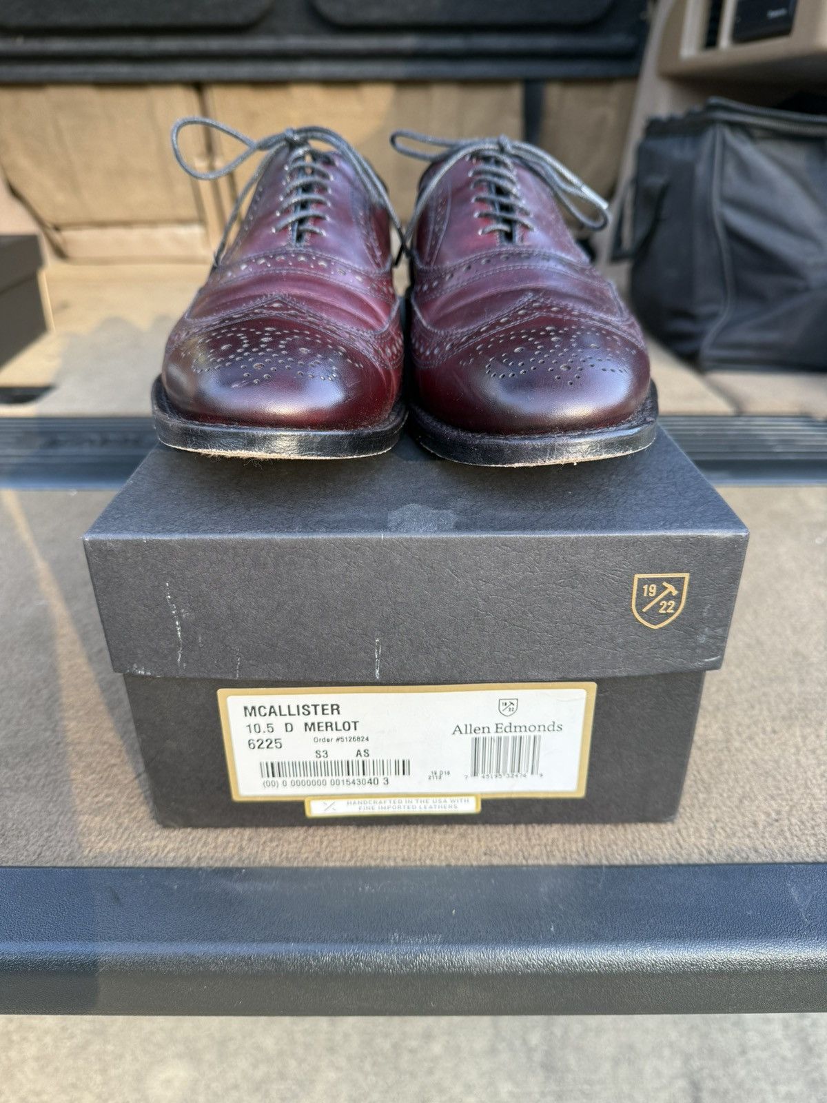 Allen Edmonds Allen Edmonds McAllister Wingtip Size US 10.5 / EU 43-44 - 1 Thumbnail