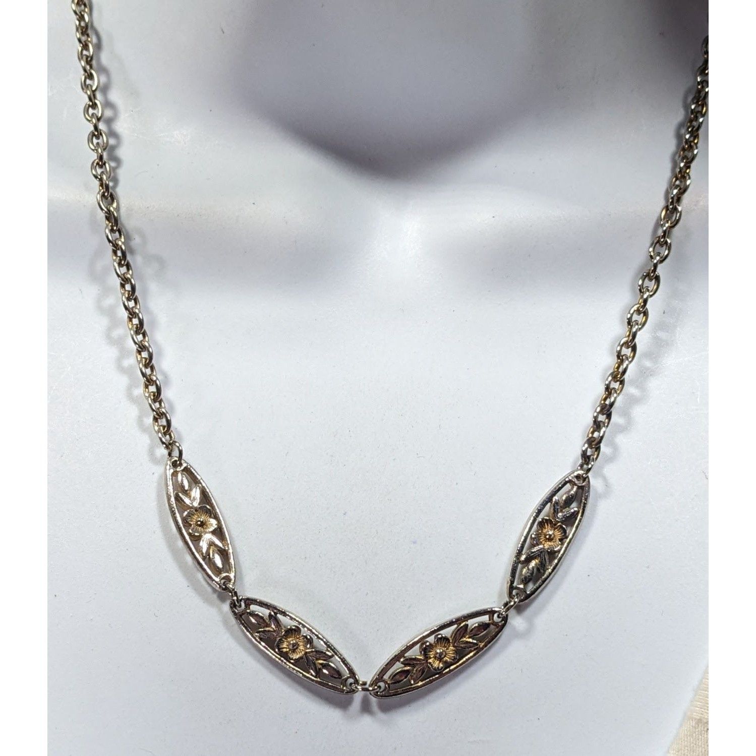 Other Vintage Floral Silver And Gold Tone Necklace Size ONE SIZE - 5 Thumbnail