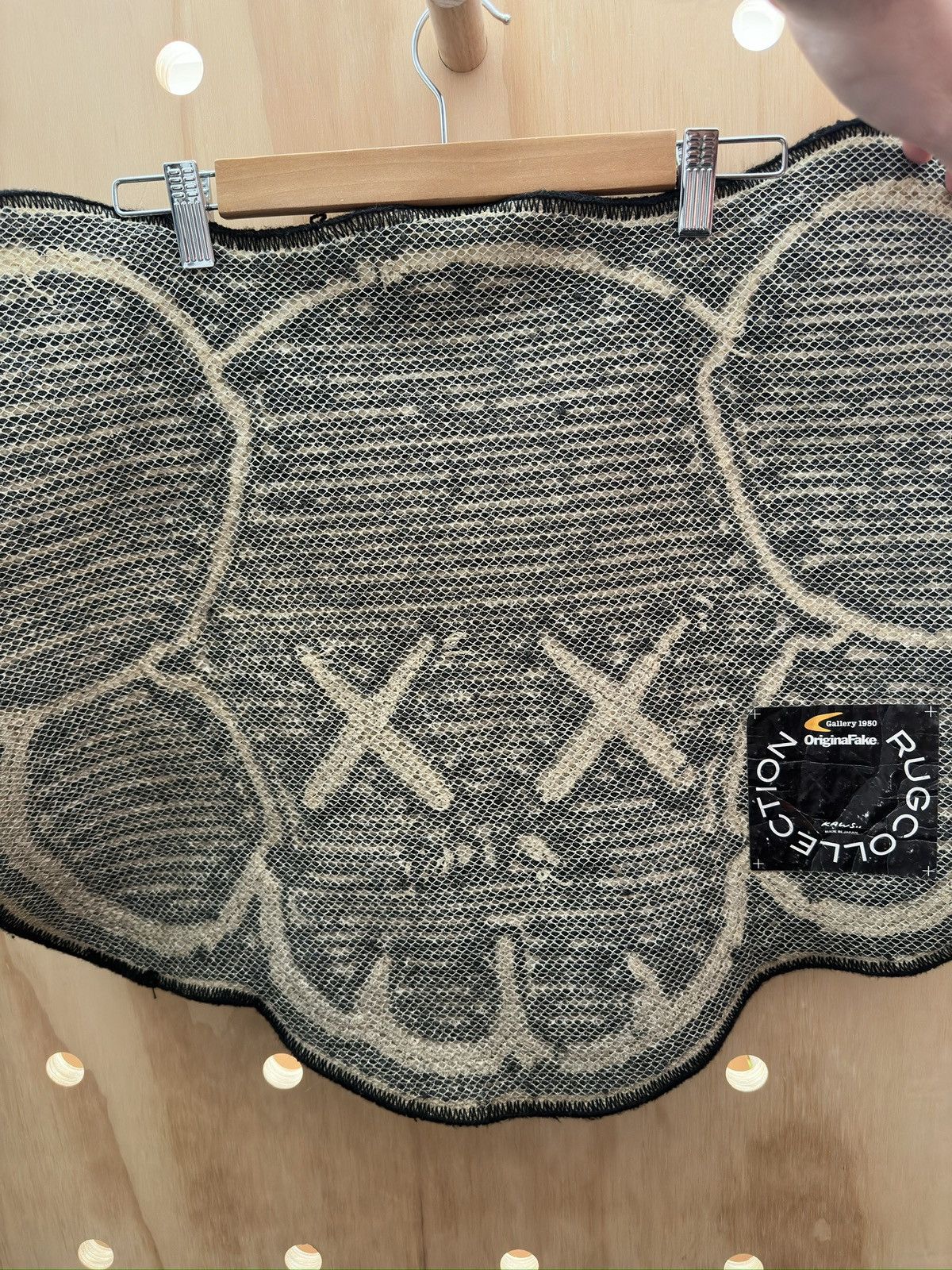 Gallery1950 × Kaws Kaws Rug Gallery 1950 Size ONE SIZE - 5 Thumbnail