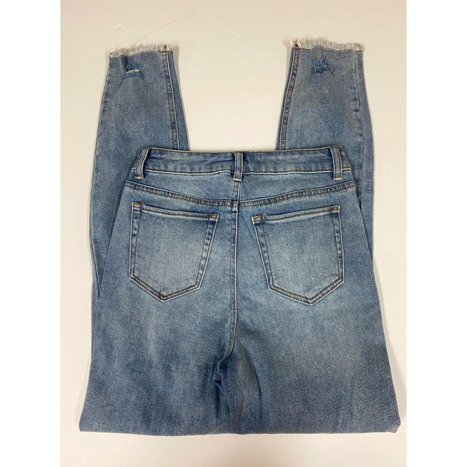 Vintage Tinseltown Womens Jeans 3 blue skinny light Blue Denim Zip Pockets Slim 28in 24in Inseam Regular Designer Size 26" / US 2 / IT 38 - 5 Thumbnail