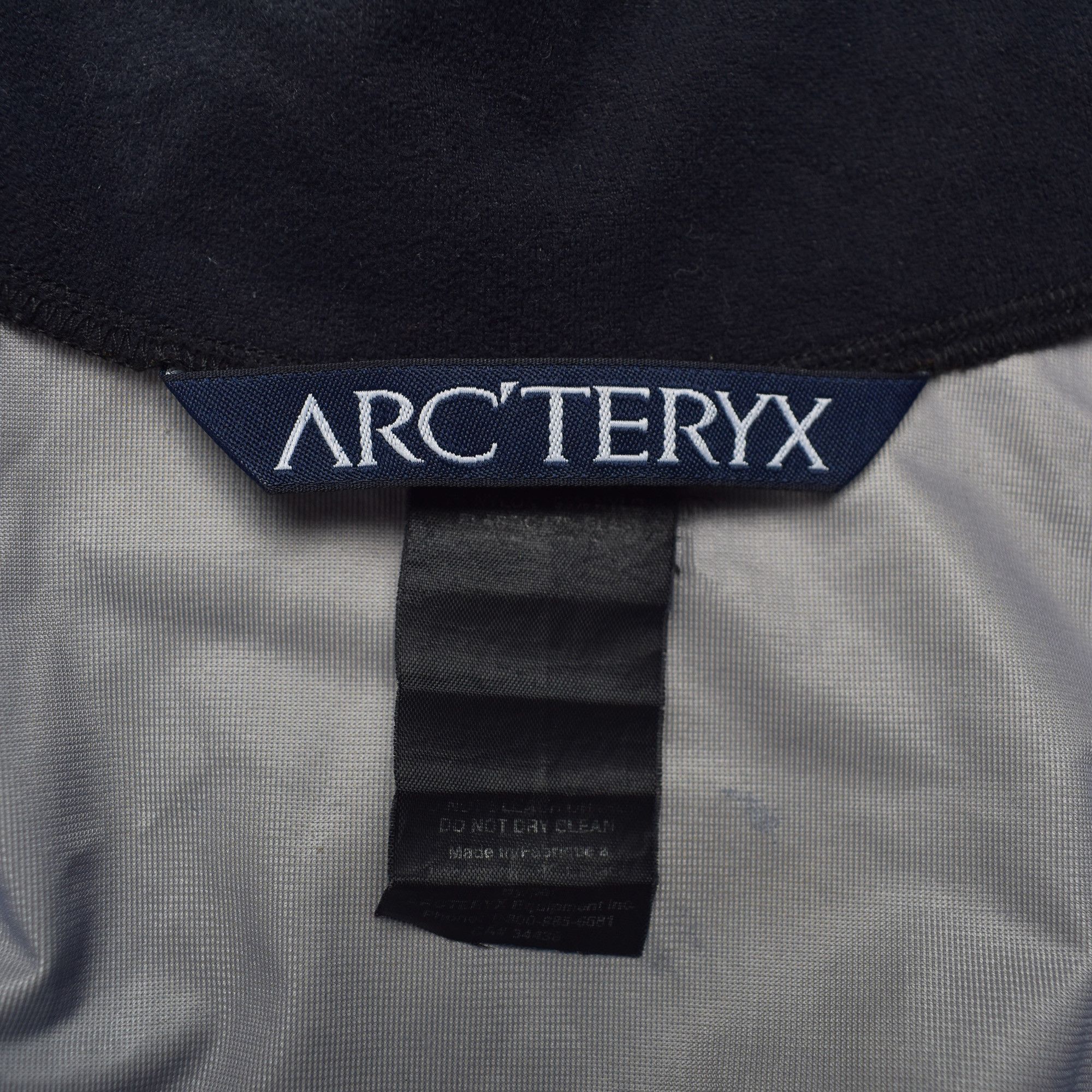 Arc'teryx ARC’TERYX VINTAGE ALPHA COMP JACKET (2002) BLUE *RARE* Size US L / EU 52-54 / 3 - 3 Thumbnail