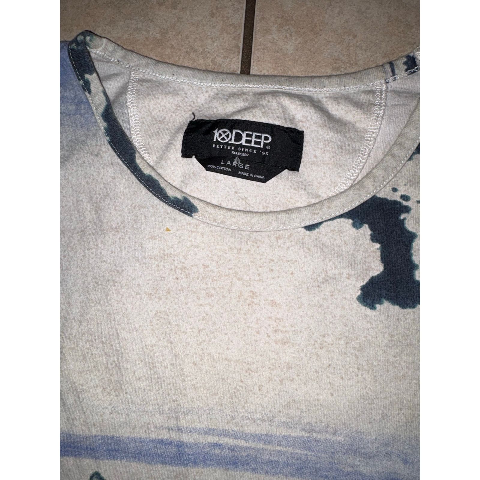 10 Deep 10 deep Mount Fuji AOP design shirt large Size US L / EU 52-54 / 3 - 2 Thumbnail