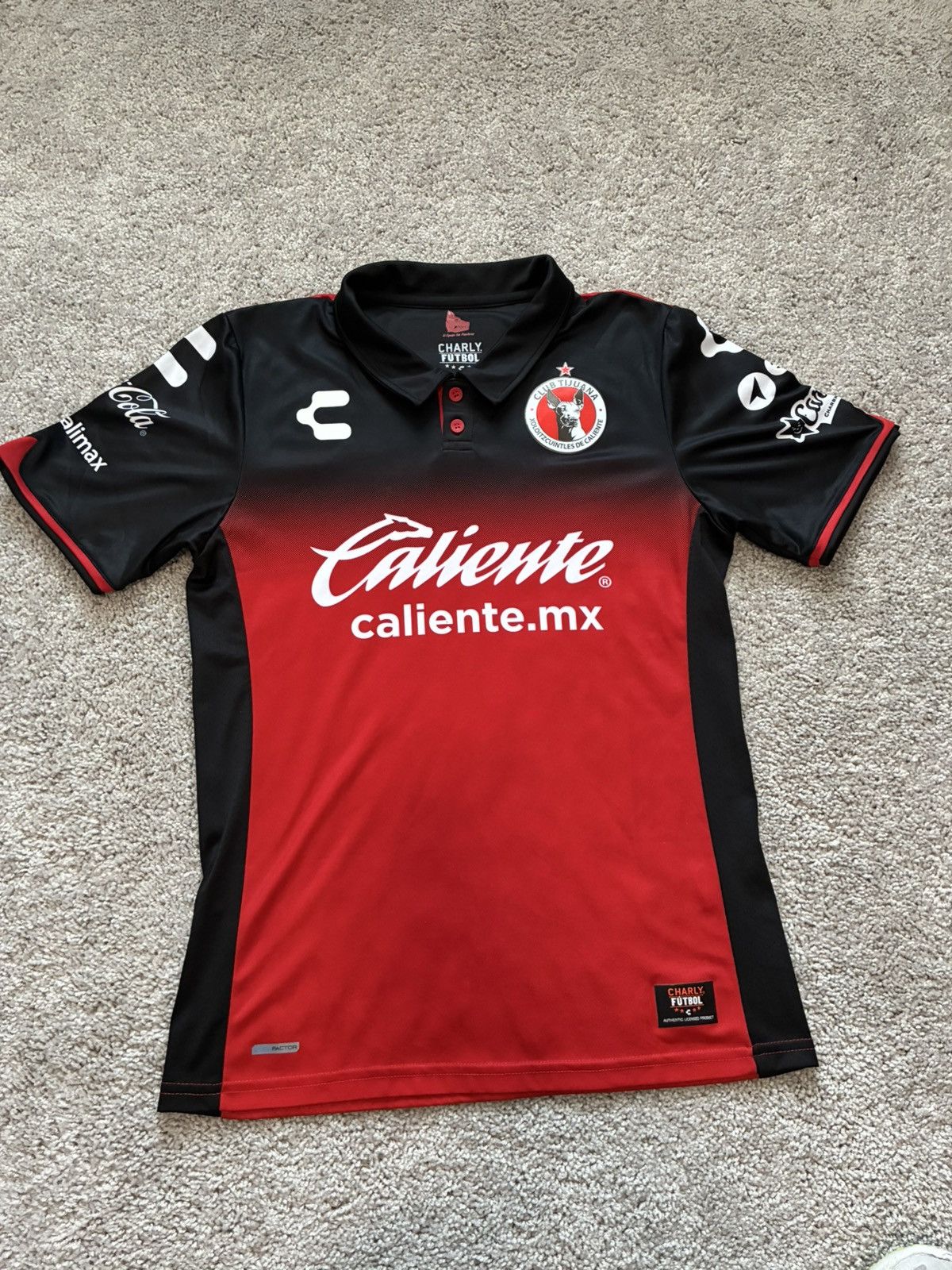 Other 2017/2018 Tijuana Home Kit Size US M / EU 48-50 / 2 - 1 Thumbnail