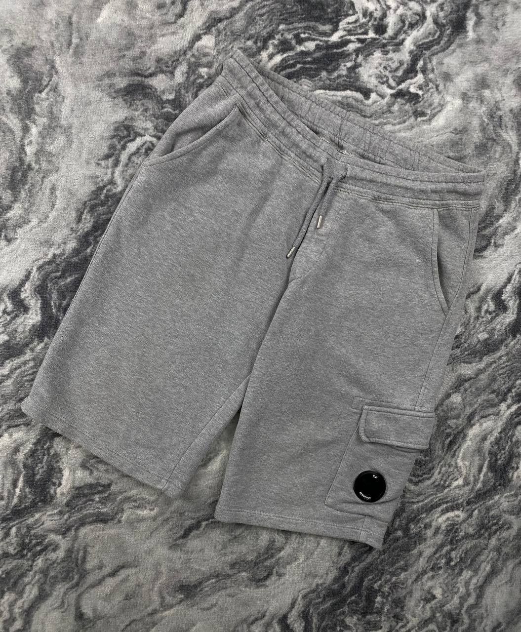 C.P. Company Cp Company Light Fleece Cargo Shorts Men Size L Gray Size US 34 / EU 50 - 1 Thumbnail
