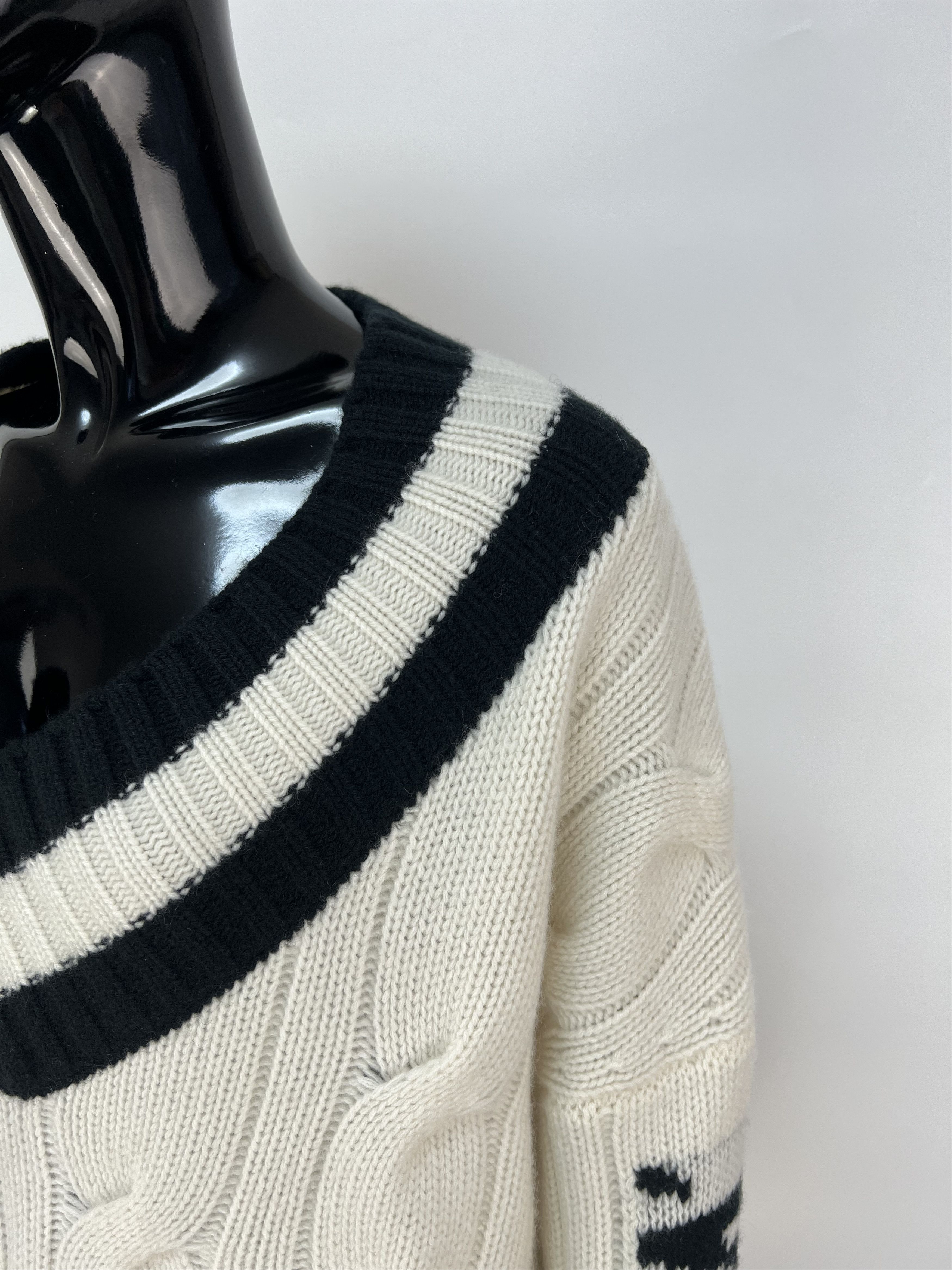Autumn Cashmere Kujten 100% Cashmere Cable Knit V-Neck Sweater Oversized Size M / US 6-8 / IT 42-44 - 6 Thumbnail