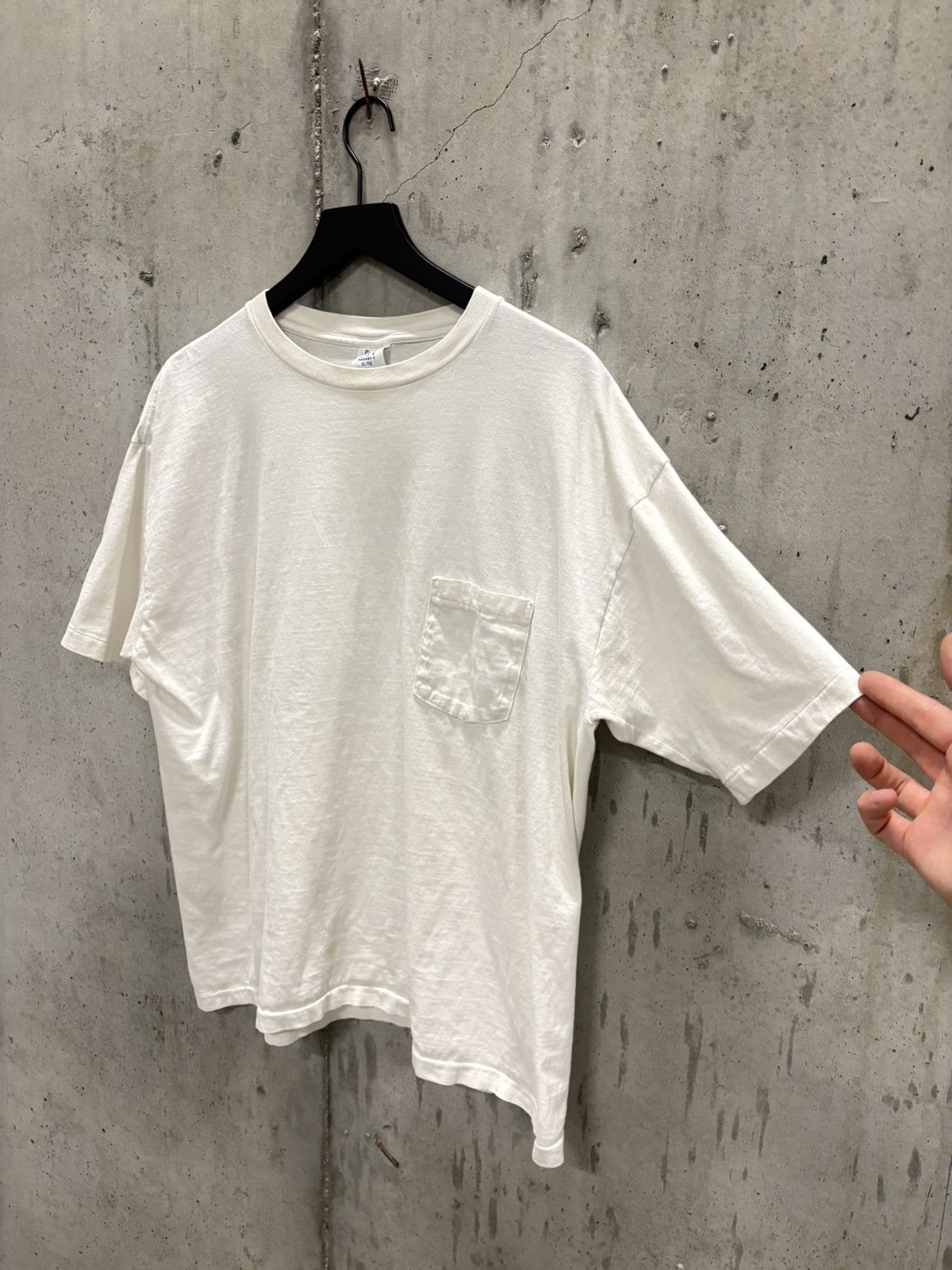 Vintage Vintage Blank Shirt Thrashed Faded Distressed Grunge Band Size US XL / EU 56 / 4 - 2 Thumbnail