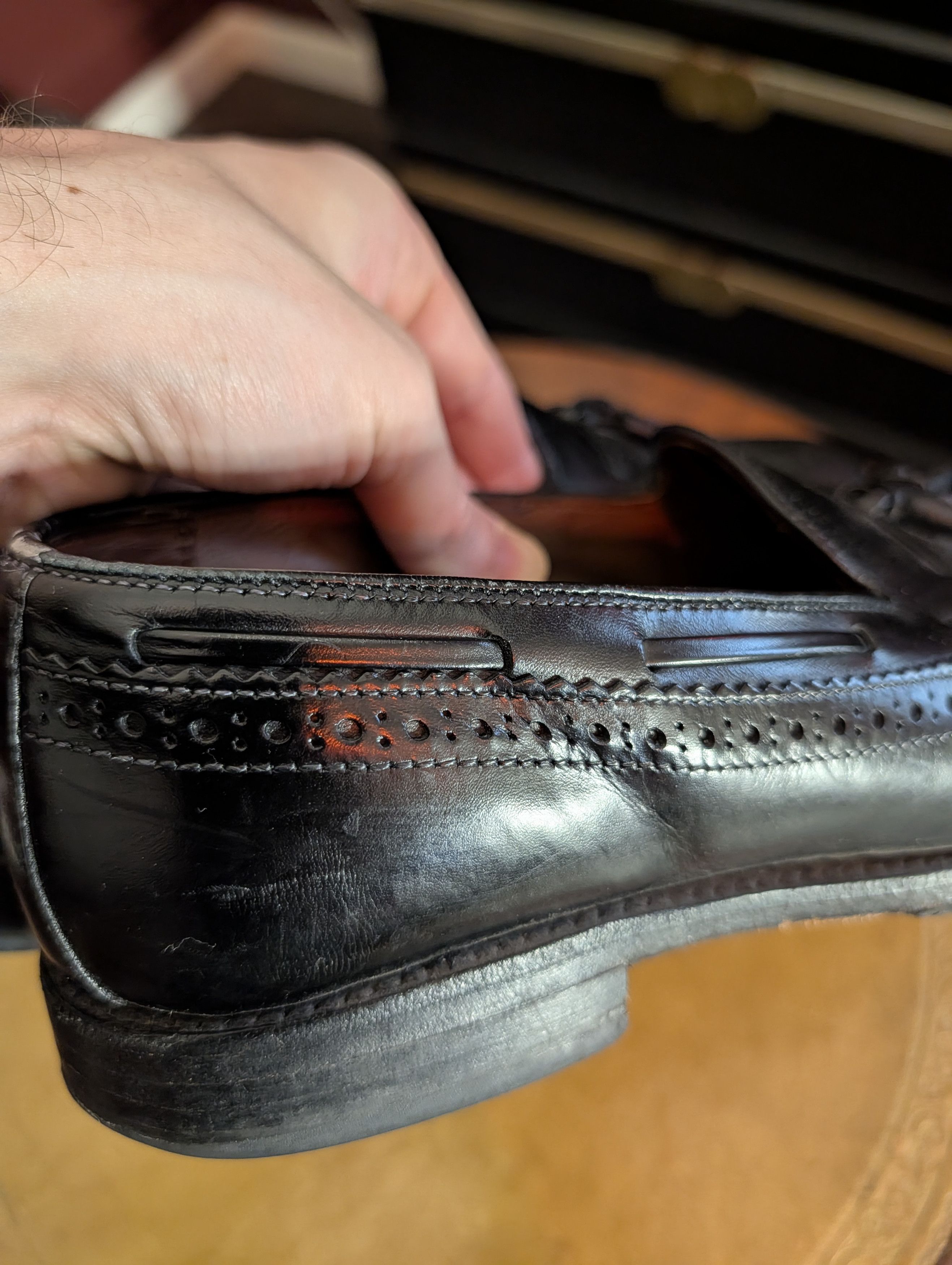 Allen Edmonds "Manchester" black leather tassel brogue MiUSA loafers Size US 9.5 / EU 42-43 - 6 Thumbnail