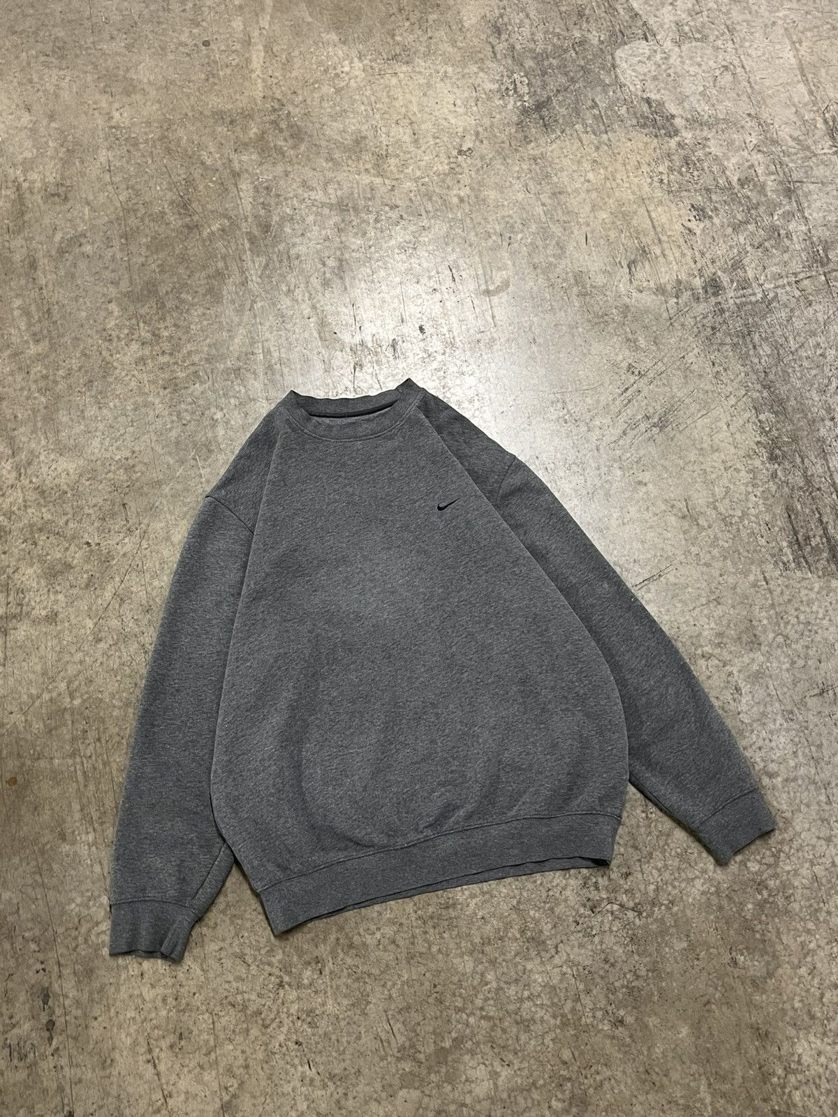Nike × Vintage Nike vintage dark gray boxy fit crewneck hype rare y2k Size US L / EU 52-54 / 3 - 3 Thumbnail