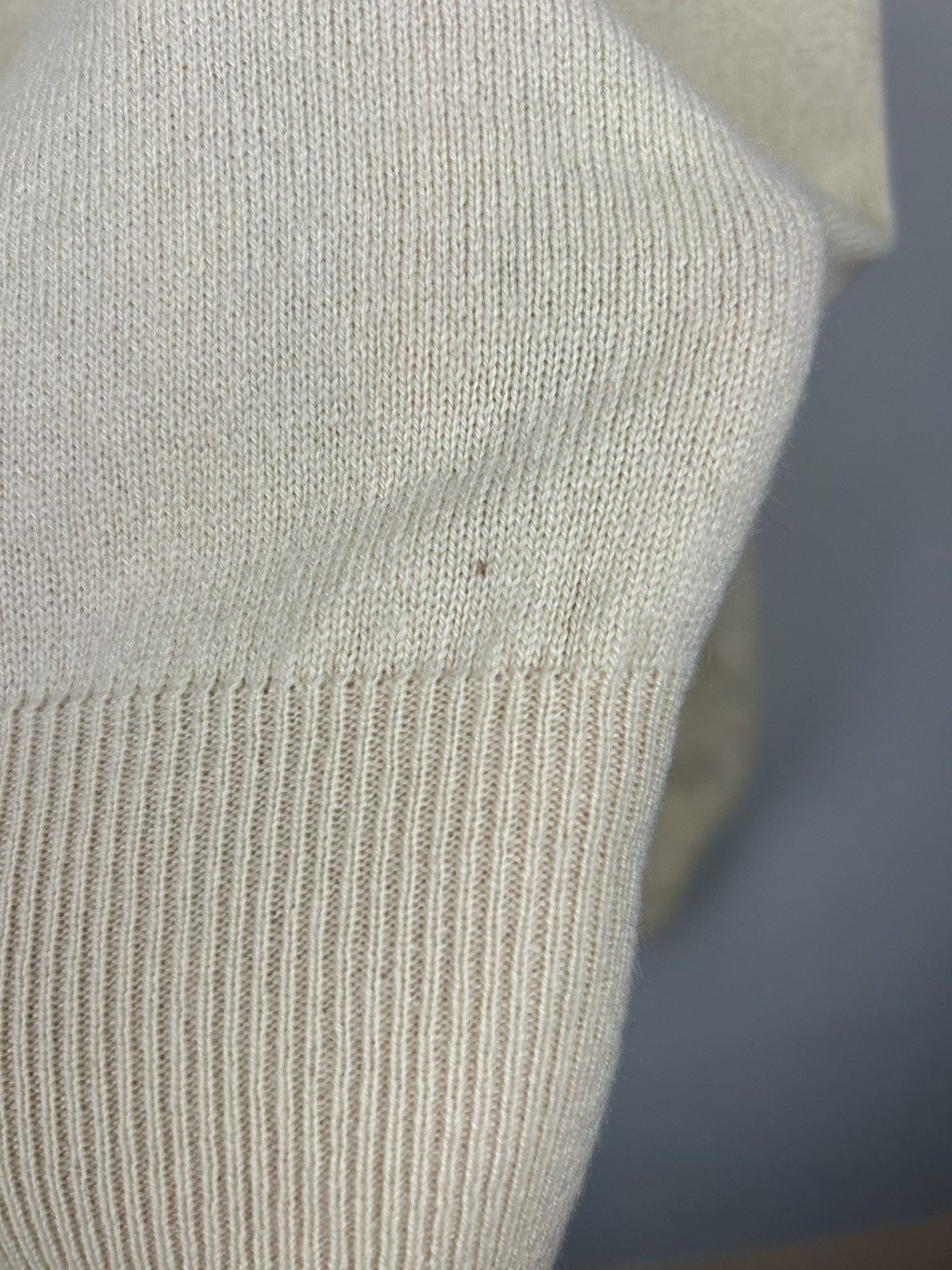 Loro Piana Loro Piana Cashmere Knit Sweater V-Neck Size US L / EU 52-54 / 3 - 14 Thumbnail