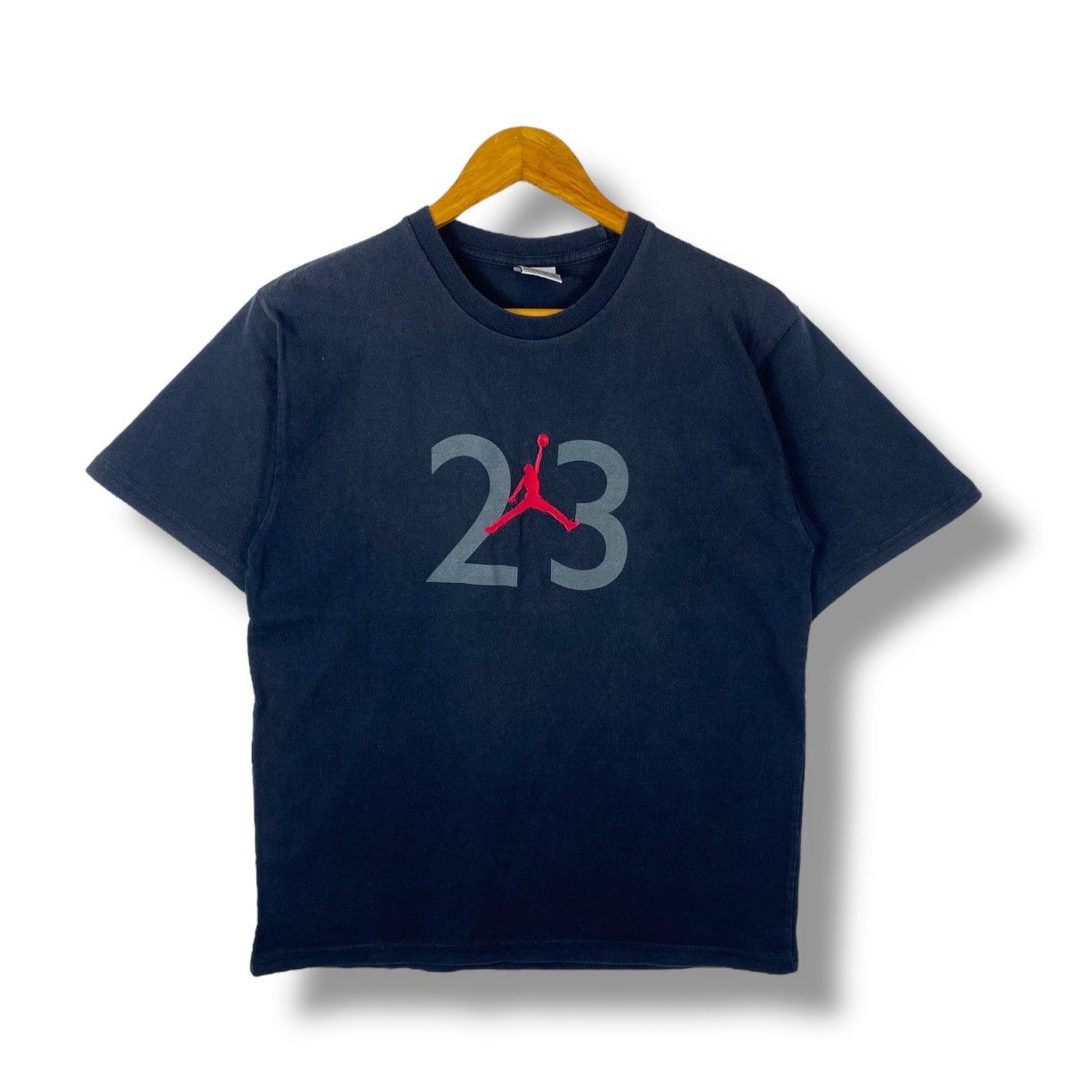 Nike Vintage 90's NIKE Air Jordan 23 Embroidery Logo Women Faded Size XL / US 12-14 / IT 48-50 - 1 Thumbnail