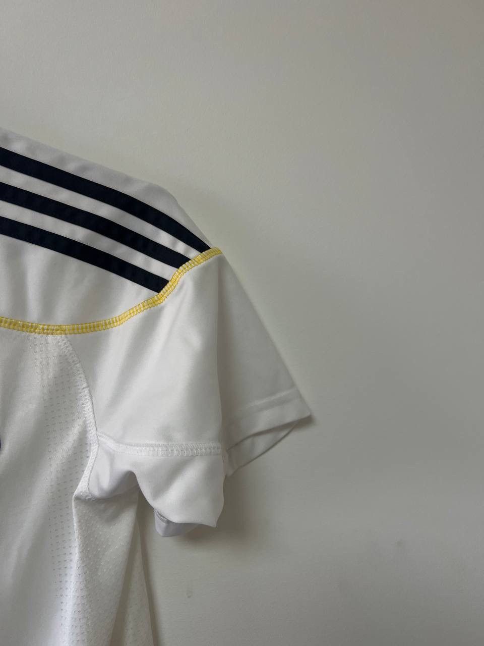 Adidas Real Madrid 2009/2010 Home Soccer Football Shirt Adidas M Size US M / EU 48-50 / 2 - 13 Thumbnail