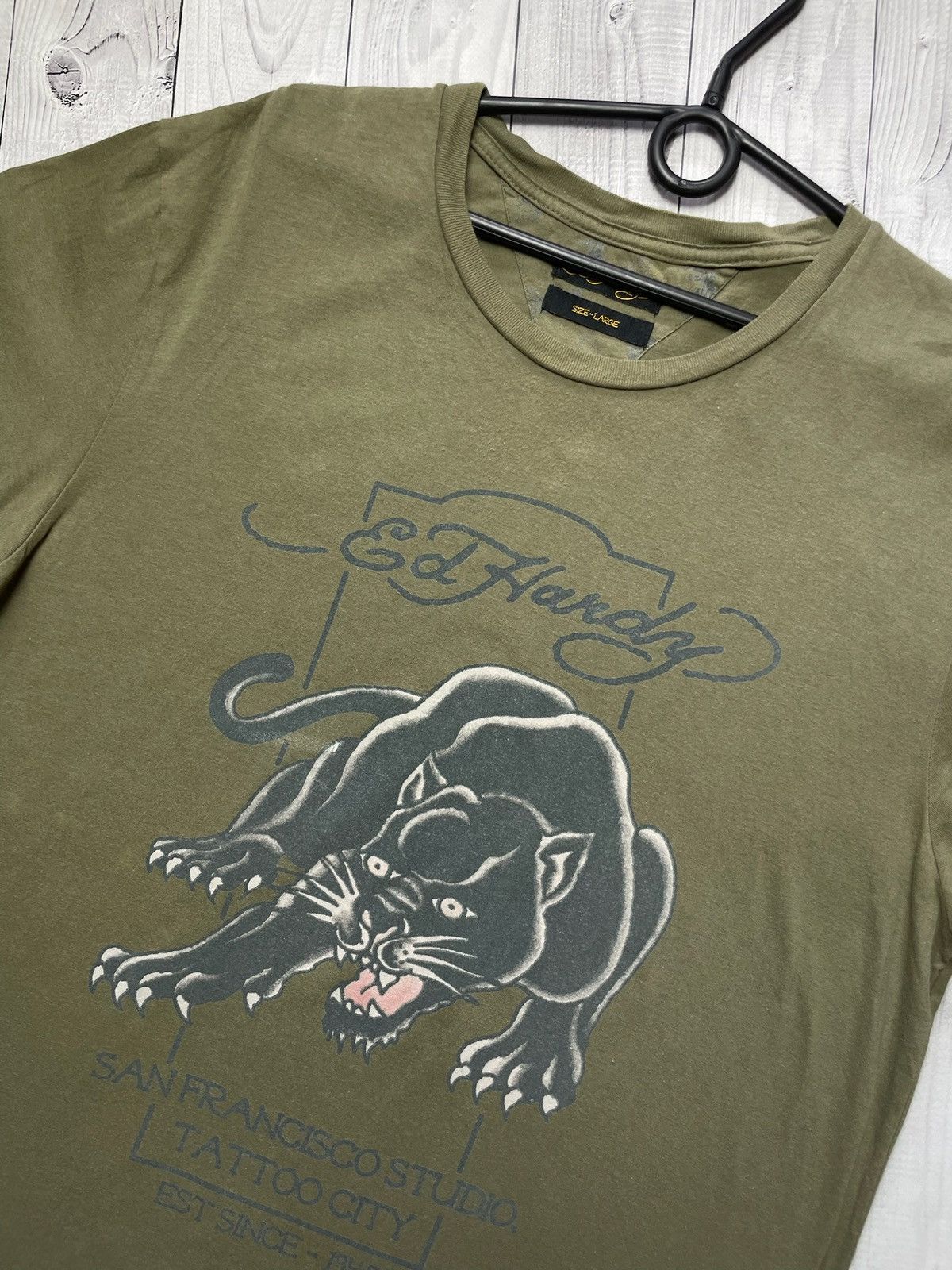 Ed Hardy × Vintage Vintage Ed Hardy Pantera logo tee size L khaki Size US L / EU 52-54 / 3 - 2 Thumbnail