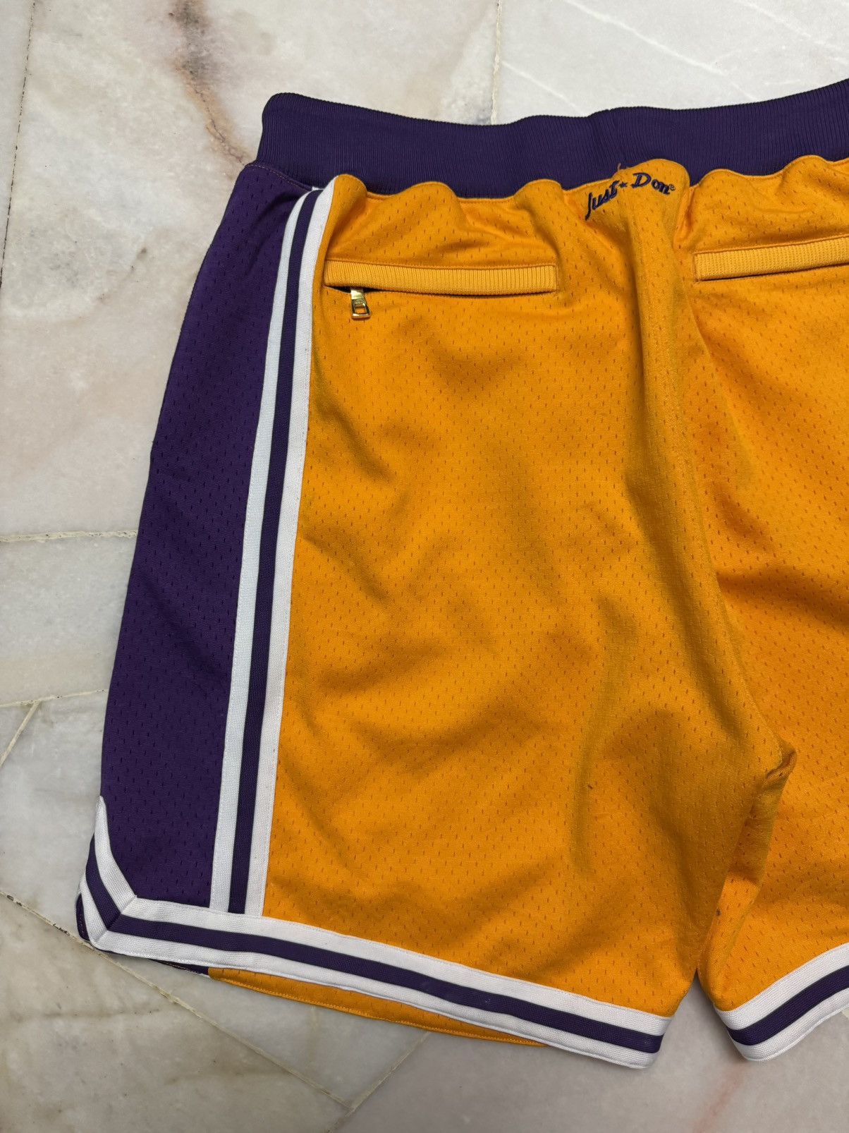 NBA 💥JUST x DOM MITCHELL & NESS LAKERS SHORT NBA JERSEY Size US 36 / EU 52 - 14 Thumbnail