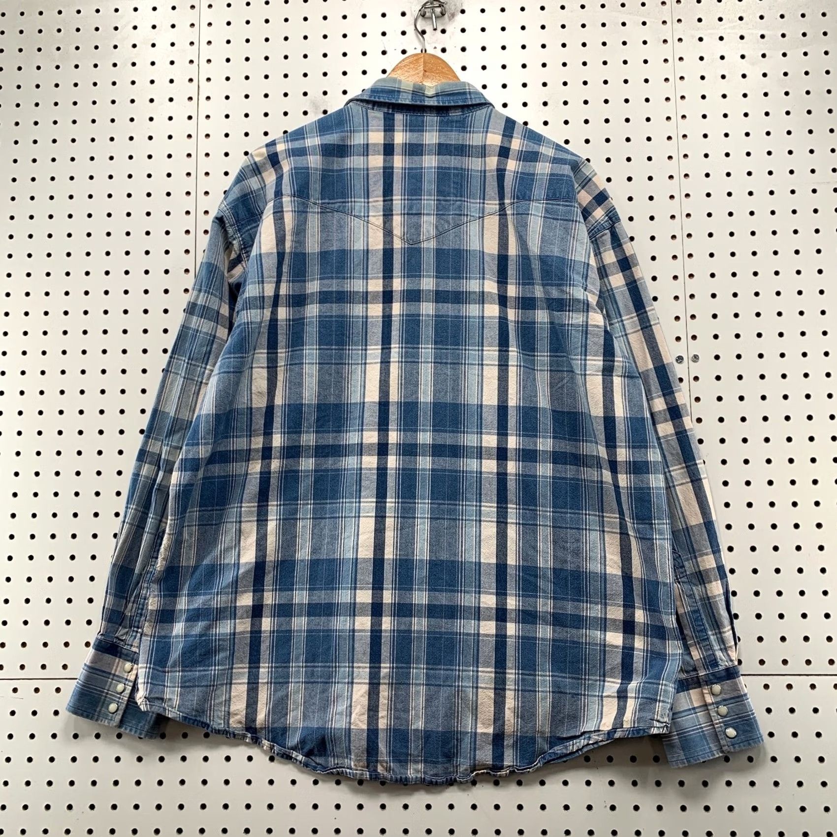 Wrangler VINTAGE Wrangler Western Snap Shirt Mens XL Blue Plaid Denim Chambray Wrangler Western Snap Shirt XL Blue Plaid Denim Chambray Mens Size US XL / EU 56 / 4 - 2 Thumbnail