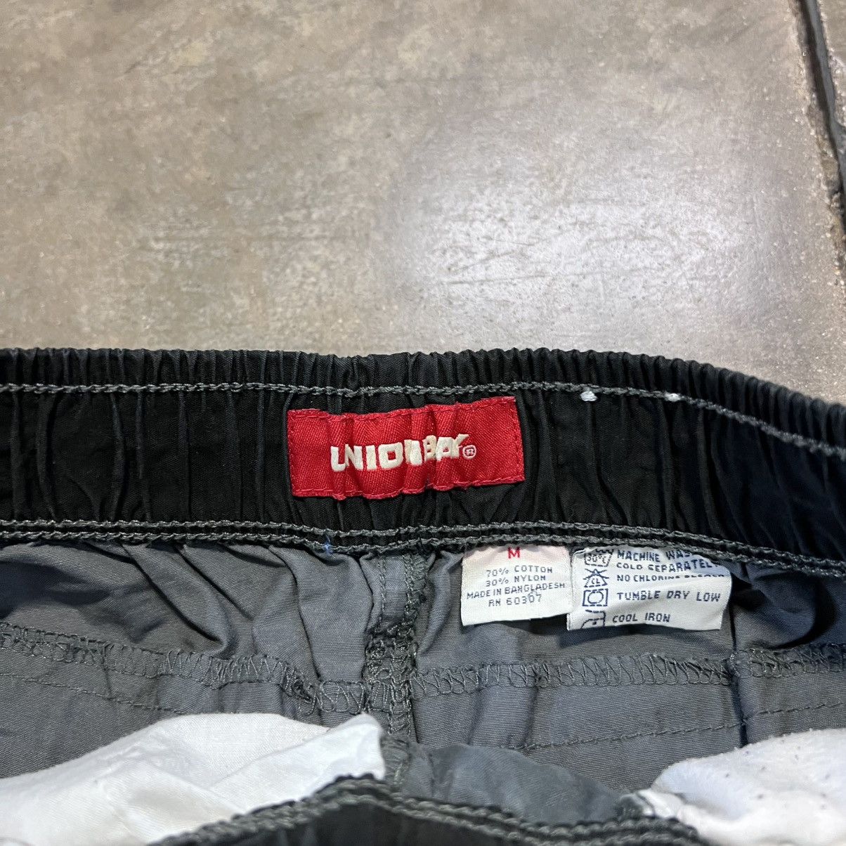 UNIONBAY × Vintage Vintage Y2K Union Bay Cargo Pants Knee Zip Skater Baggy Size US 28 / EU 44 - 9 Thumbnail