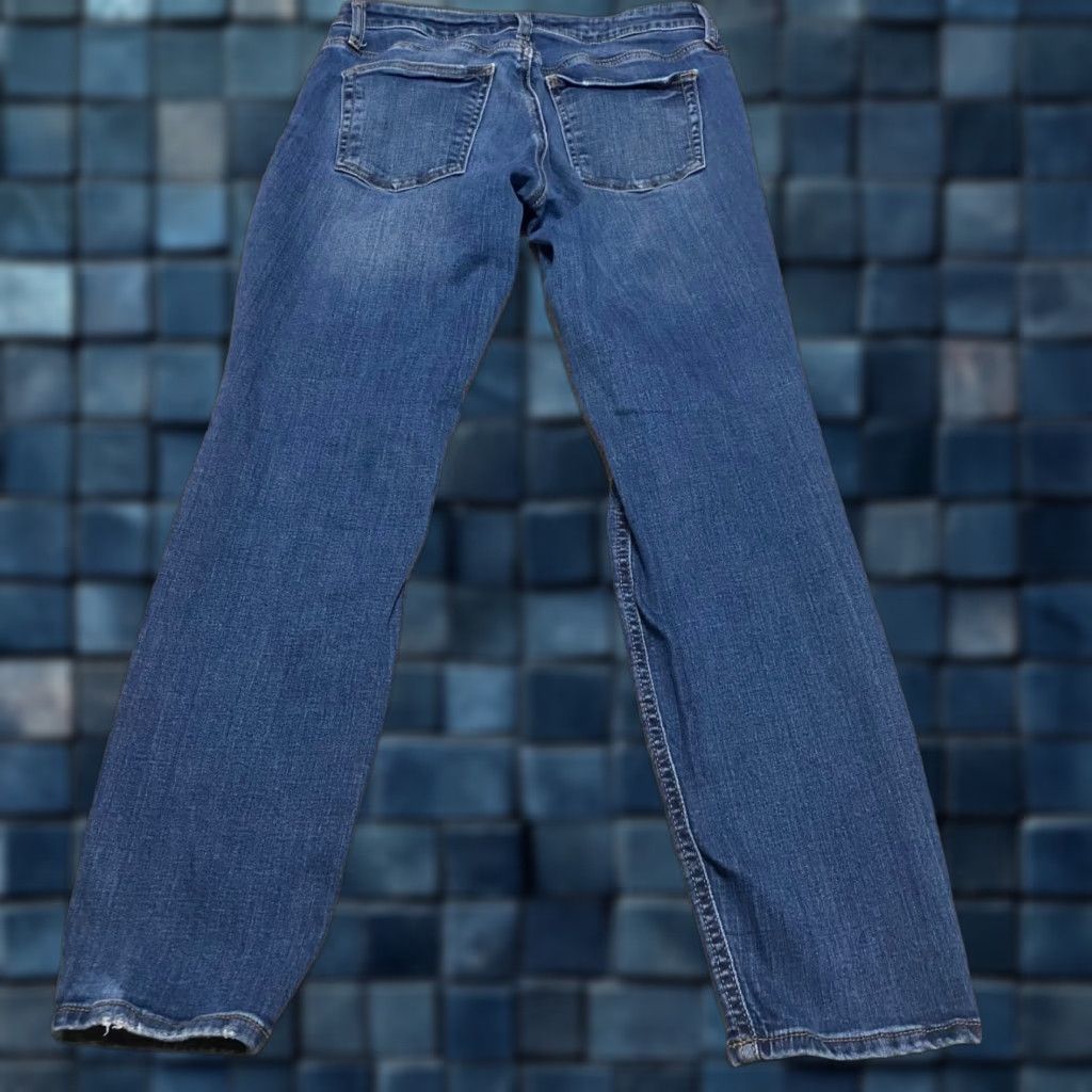 Silver Jeans Co. Silver Jeans Womens sz 30 Blue Denim Medium Wash Boyfriend Mid Rise Distressed Size 30" / US 8 / IT 44 - 1 Thumbnail