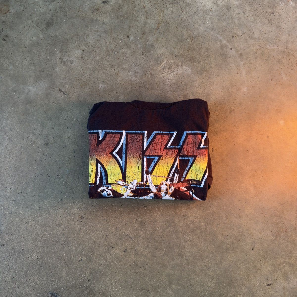 Mad Engine KISS Alive in 75 Rock Tee Distressed Faded Black Band Shirt Size US S / EU 44-46 / 1 - 1 Thumbnail