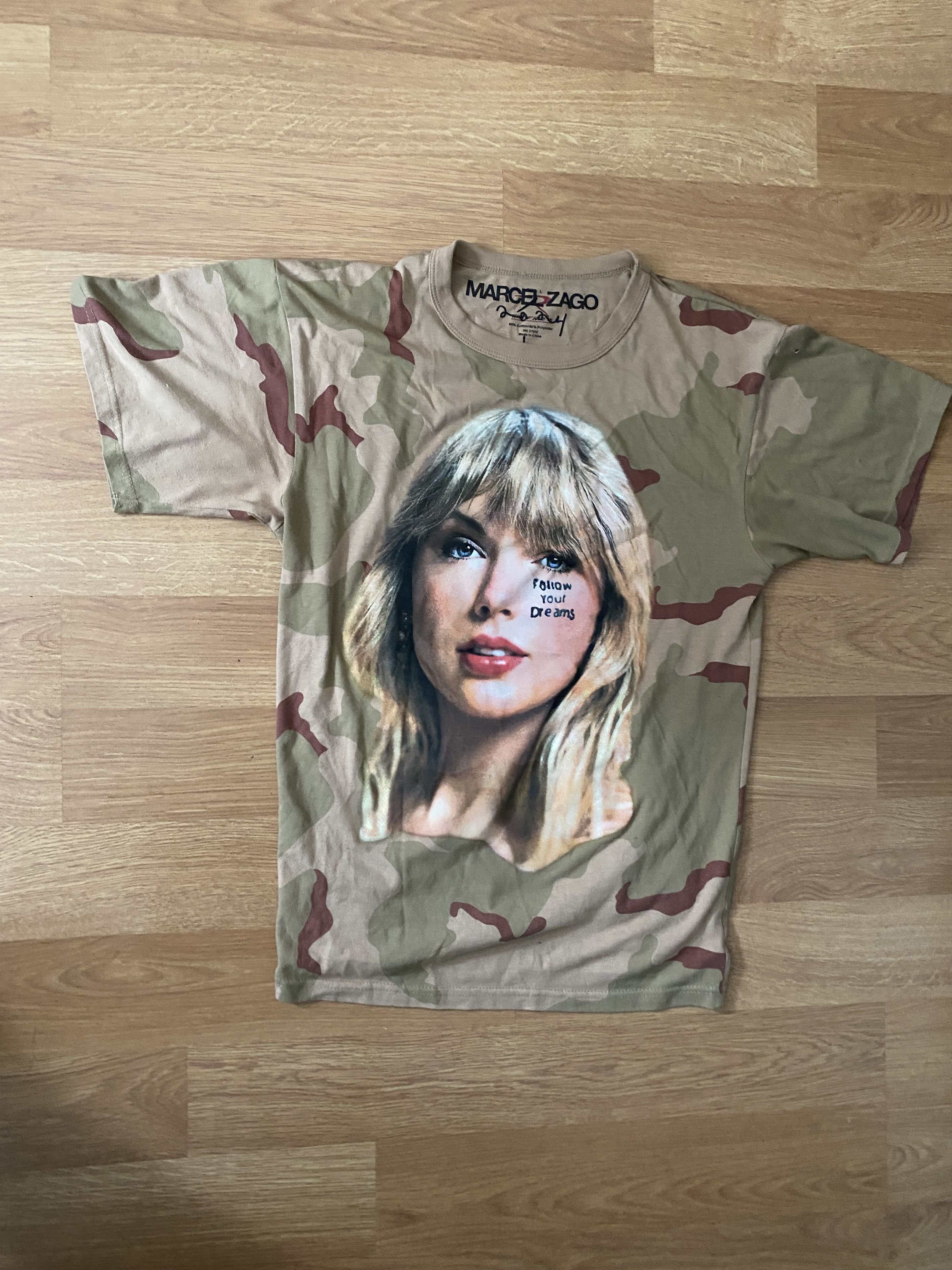 Marcel Zago Camo Ass Pizza x Marcel Zago Taylor Swift Tee Size US L / EU 52-54 / 3 - 2 Thumbnail