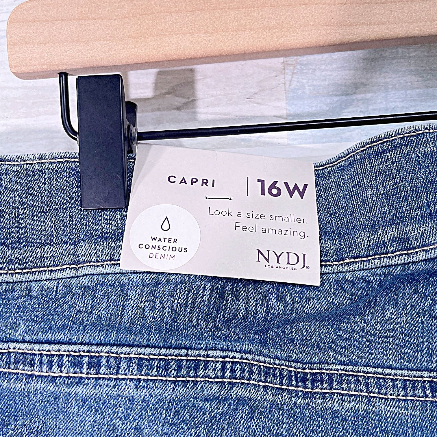 NYDJ NYDJ Dayla Wide Cuff Capri Jeans Womens Plus Size 16W Size 38" / US 16 / IT 52 - 7 Thumbnail