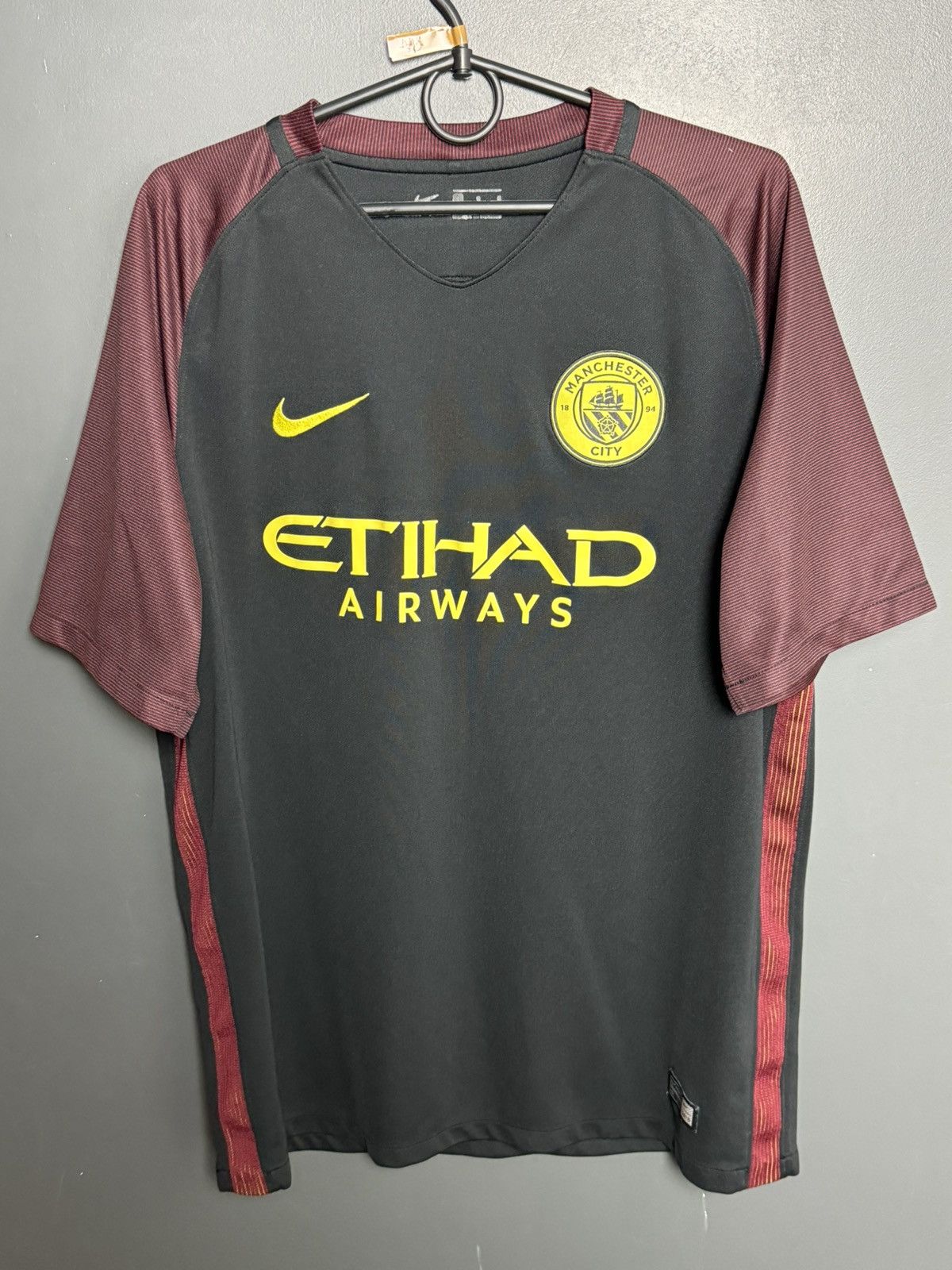 Nike Manchester City 16/17 Away Football Jersey Size US L / EU 52-54 / 3 - 1 Thumbnail