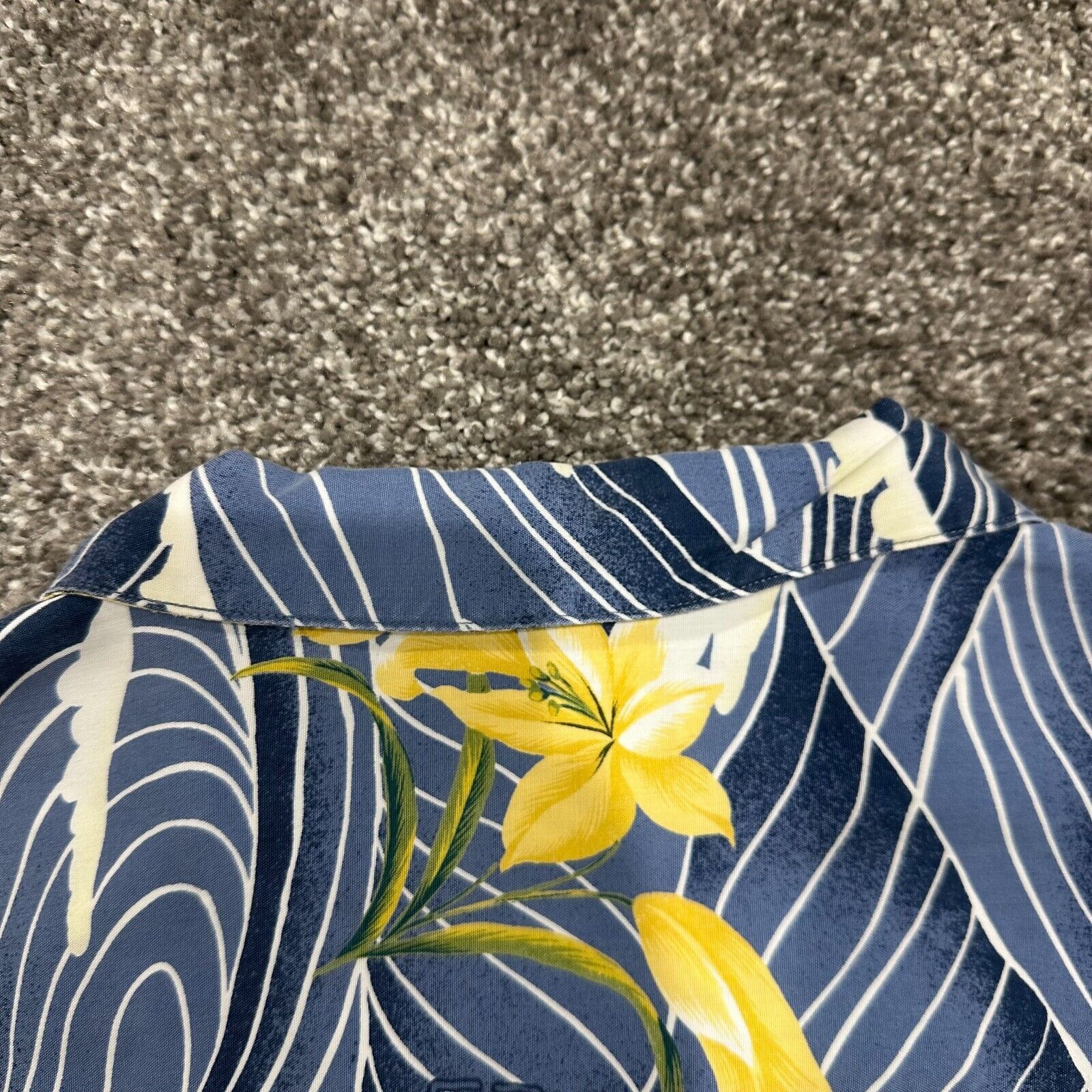 Tommy Bahama VTG Tommy Bahama Hawaiin Shirt Floral Mens L Bud Light Size US L / EU 52-54 / 3 - 5 Thumbnail