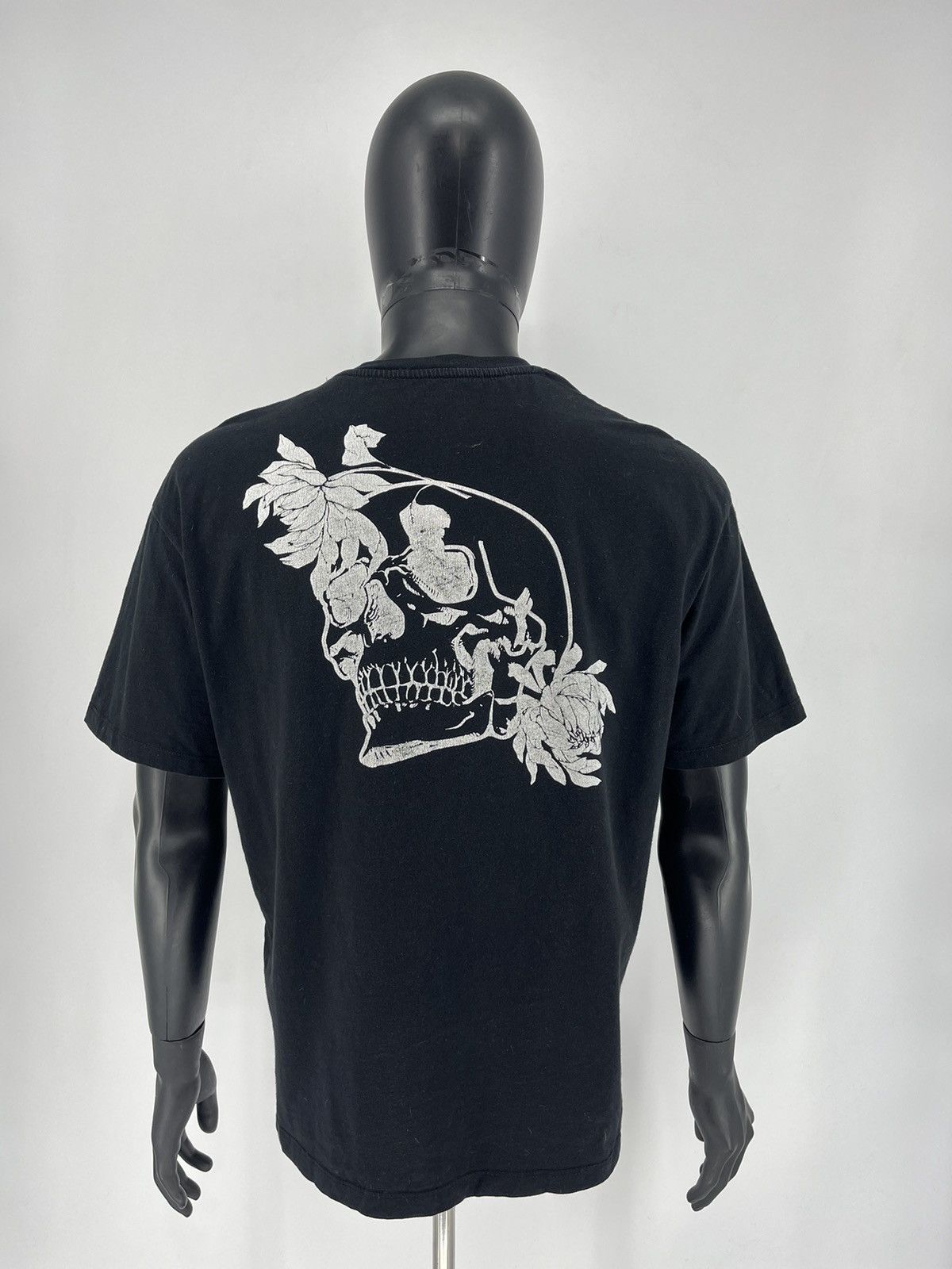 Band Tees Skulls Vintage Y2K Rock Metal Size XL Black Reverse Logo Size US M / EU 48-50 / 2 - 9 Thumbnail