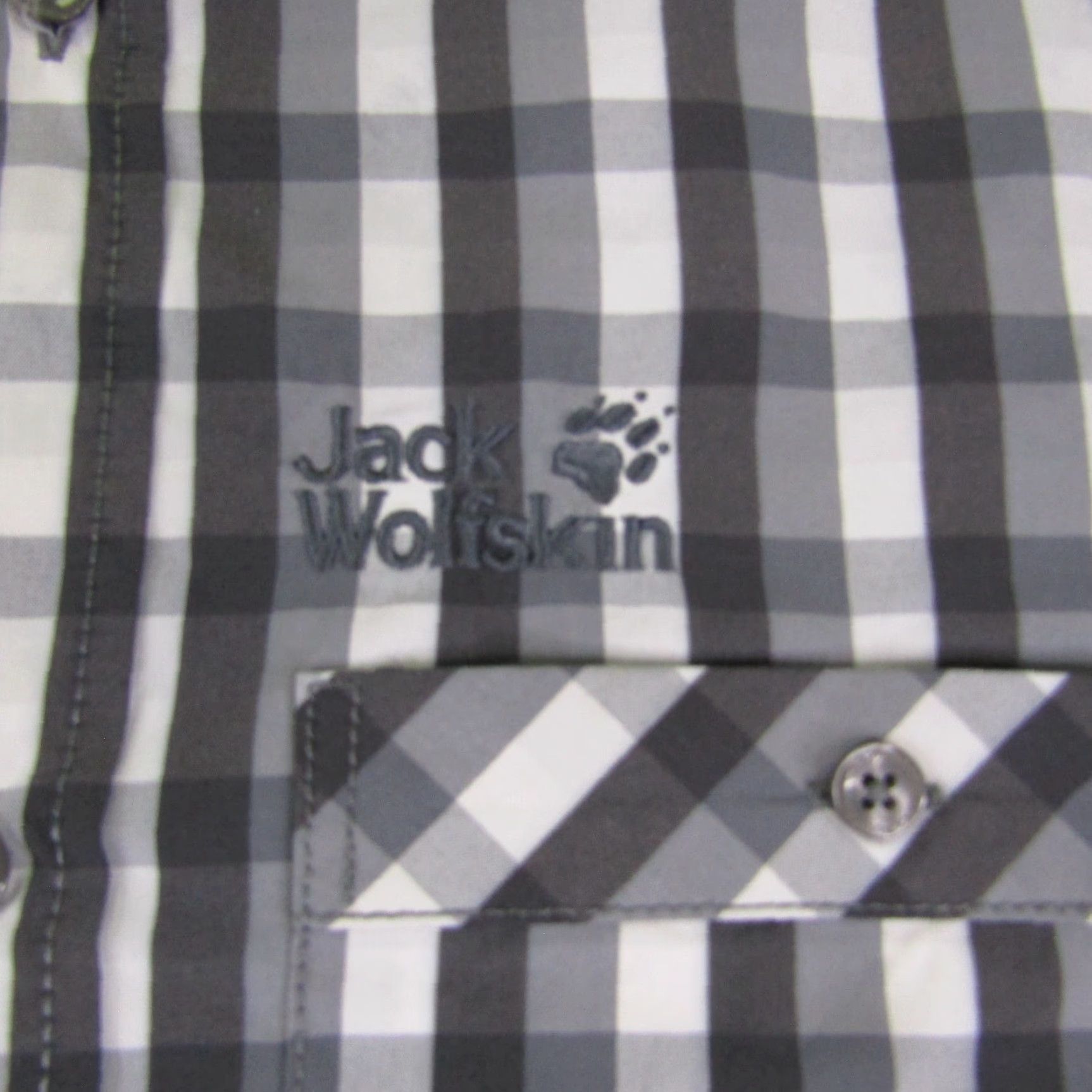 Jack Wolfskin Jack Wolfskin Shirt Mens Extra Large Gray Plaid Button Up UV Shield Lightweight Size US XL / EU 56 / 4 - 3 Thumbnail