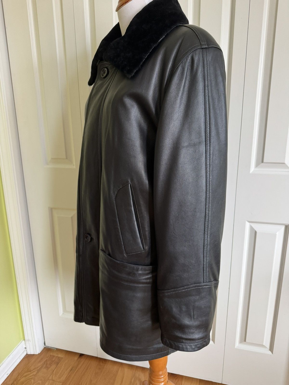 Other IMPERIO Men’s Black Leather/Shearling Jacket 50/L EUC Size US L / EU 52-54 / 3 - 3 Thumbnail