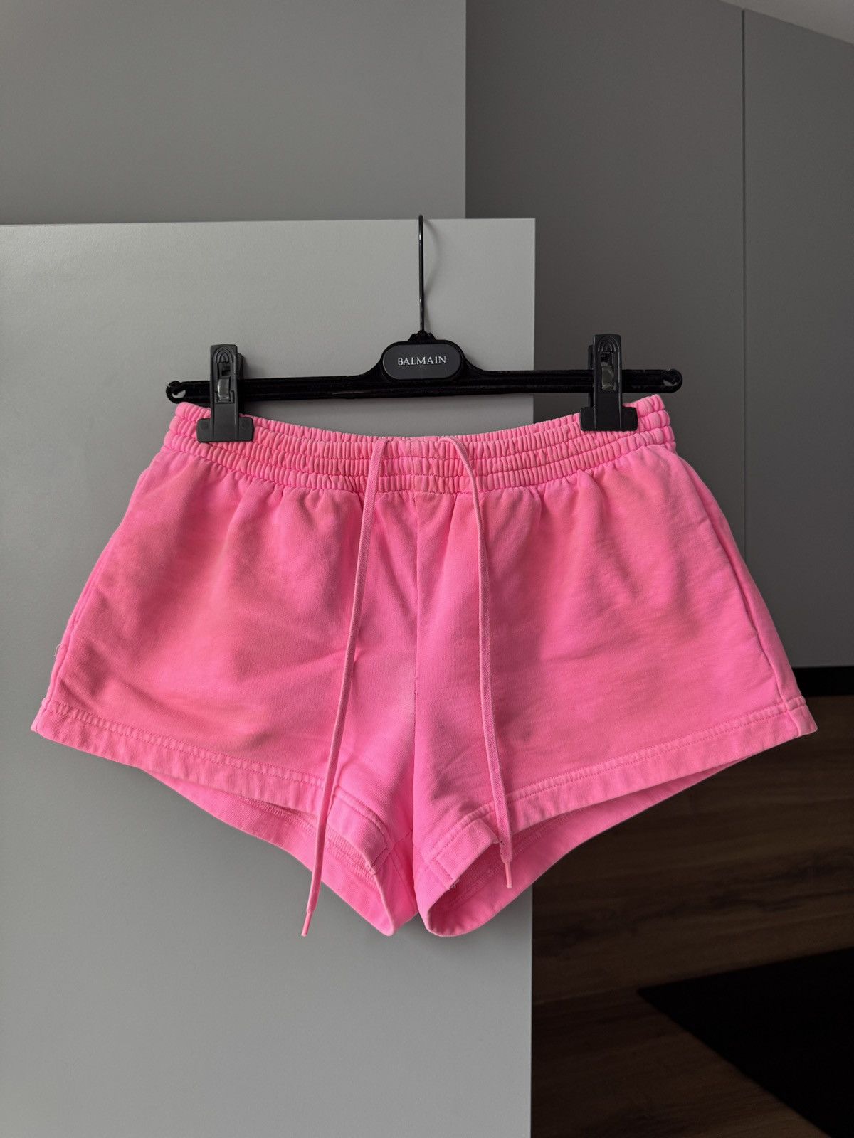 Balenciaga Balenciaga SS23 Vintage Pink Faded Dyed Sweat Shorts Size US 28 / EU 44 - 1 Thumbnail