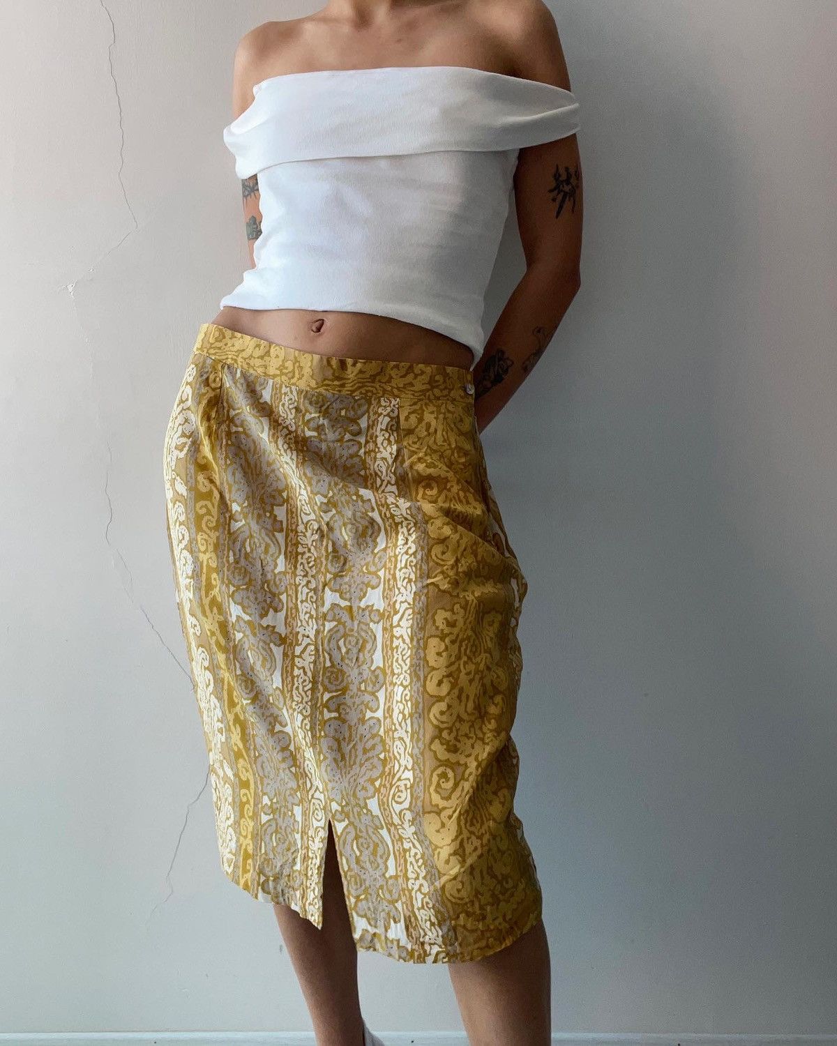 Vintage Italian silk skirt Size 26" / US 2 / IT 38 - 2 Thumbnail