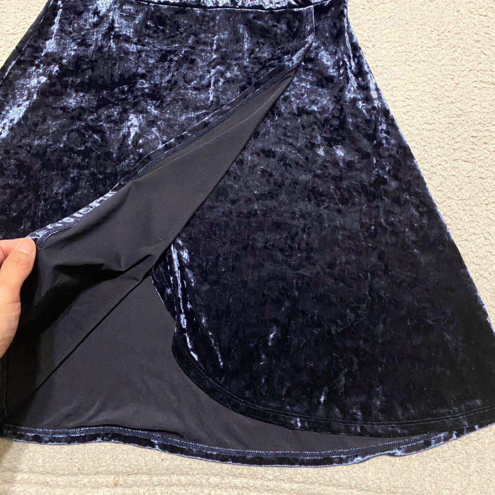 American Eagle Outfitters American Eagle Outfitters Dress Womens M Short Sleeve V Neck Velvet Blue Size 32" / US 10 / IT 46 - 6 Thumbnail