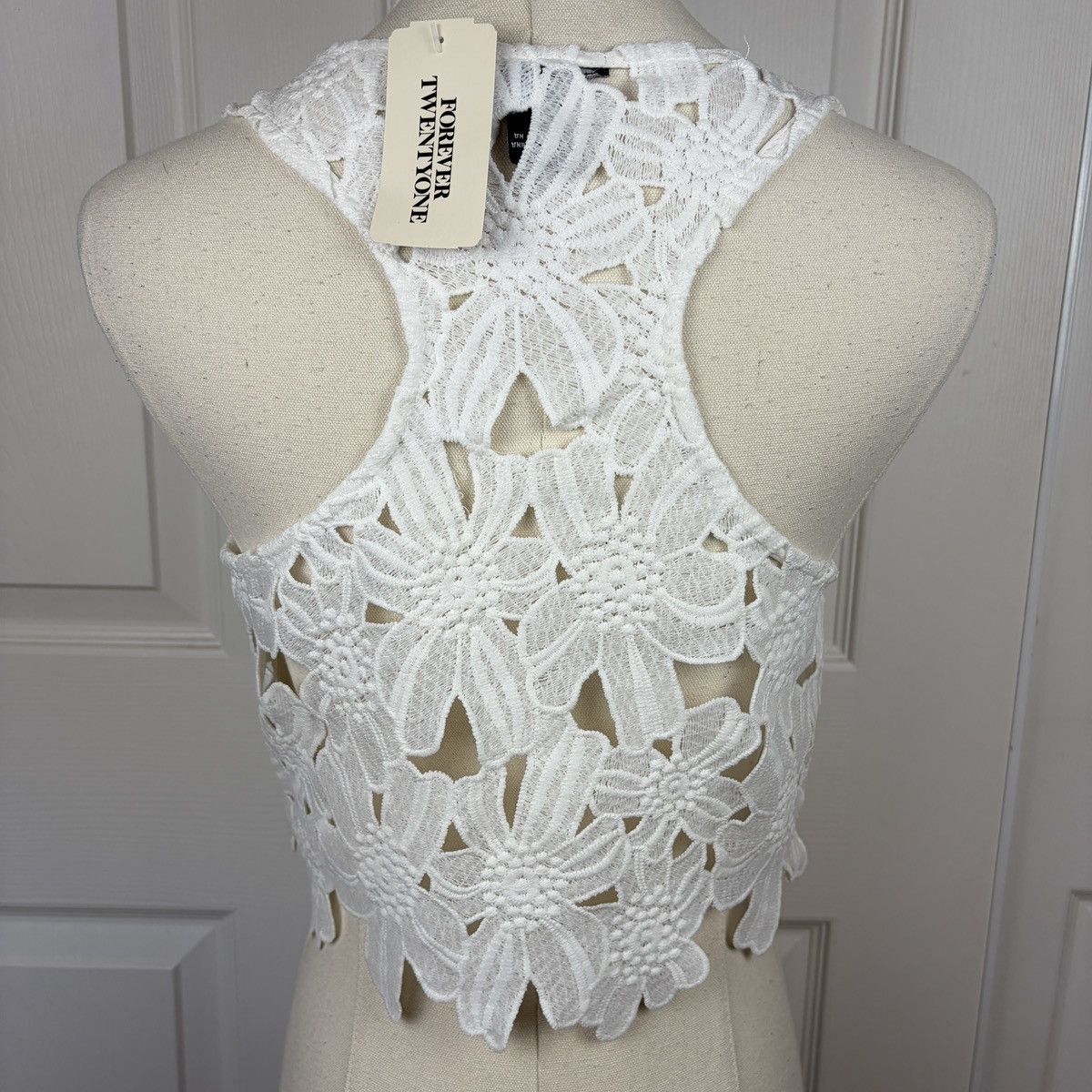 Forever 21 Forever 21 white floral lace tank top Size S / US 4 / IT 40 - 2 Thumbnail