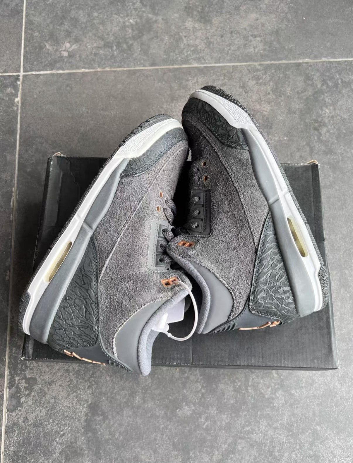 Jordan Brand Air Jordan 3 Retro Grey Suede J42 Size US 5 / IT 35 - 4 Thumbnail