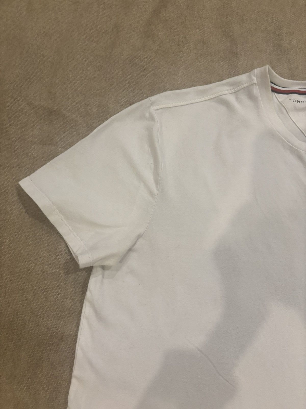 Tommy Hilfiger Tommy Hilfiger T.shirt.mt-117 Size US L / EU 52-54 / 3 - 3 Thumbnail