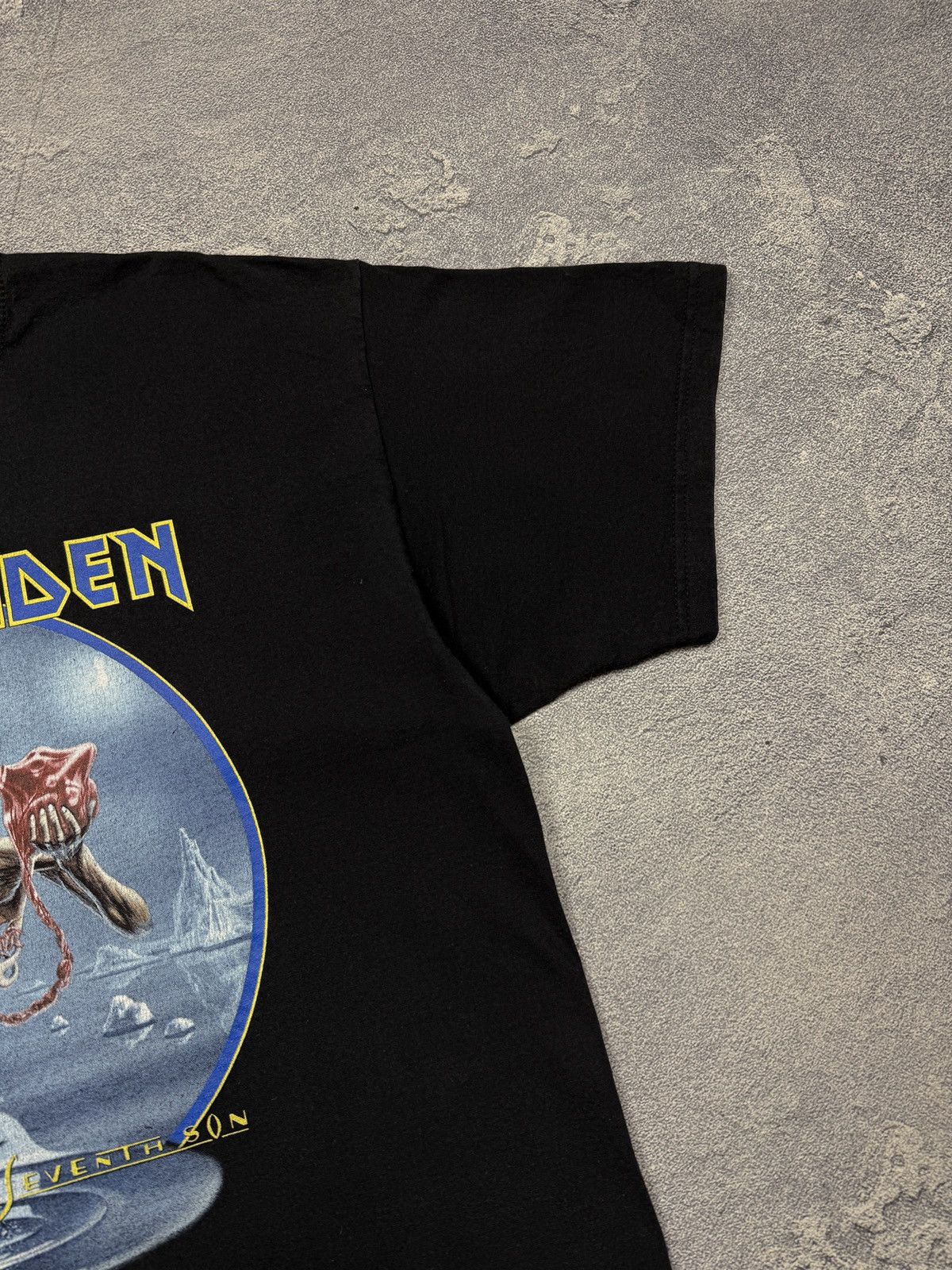 Iron Maiden 2003 Iron Maiden Tee holdings ltd Size US XL / EU 56 / 4 - 5 Thumbnail