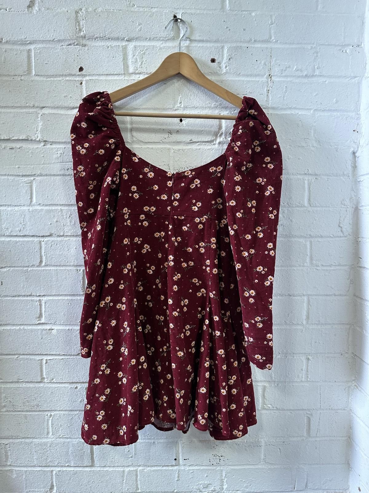 Designer ASOS DESIGN Burgundy Floral Long Sleeve Dress Size S / US 4 / IT 40 - 2 Thumbnail