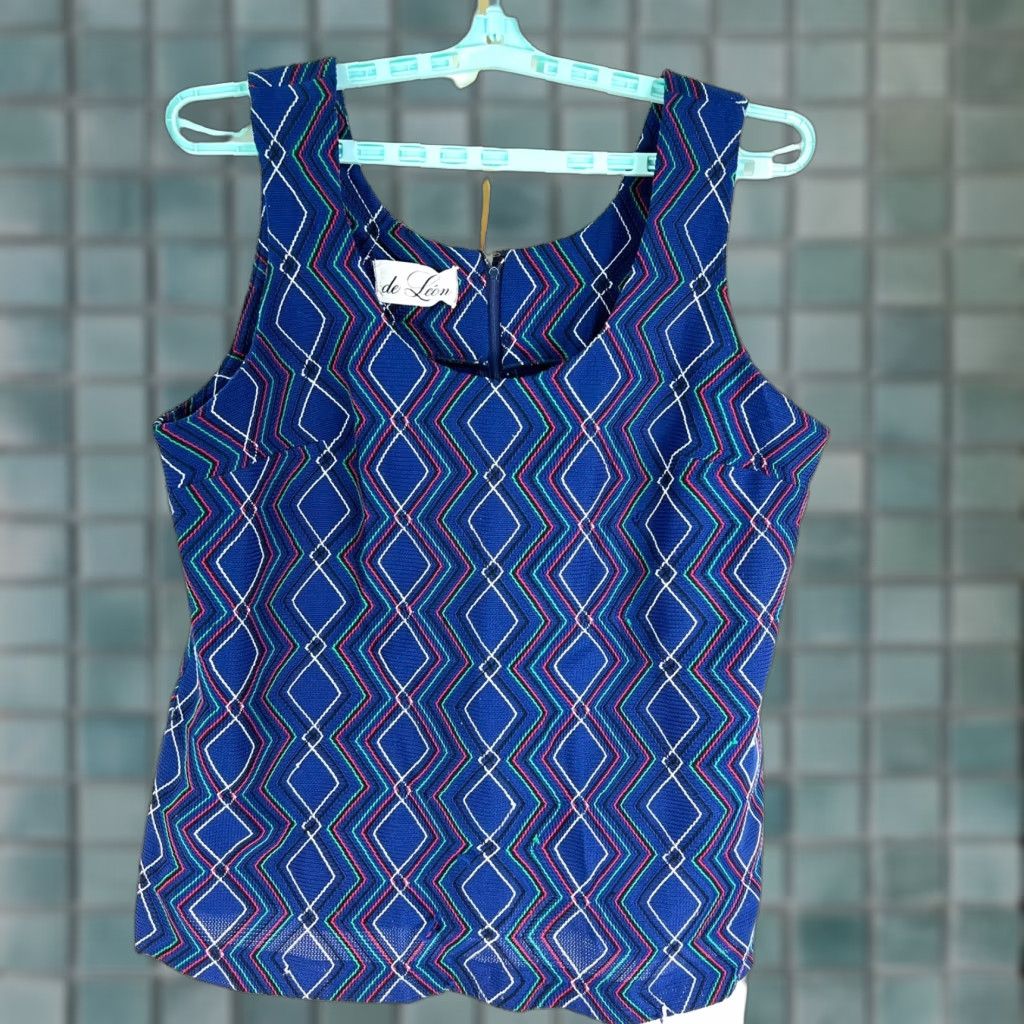Vintage VINTAGE de Leon Blouse Sleeveless Top Womens L Blue Geometric 80s 90s Zipper Round Neck Size L / US 10 / IT 46 - 1 Thumbnail