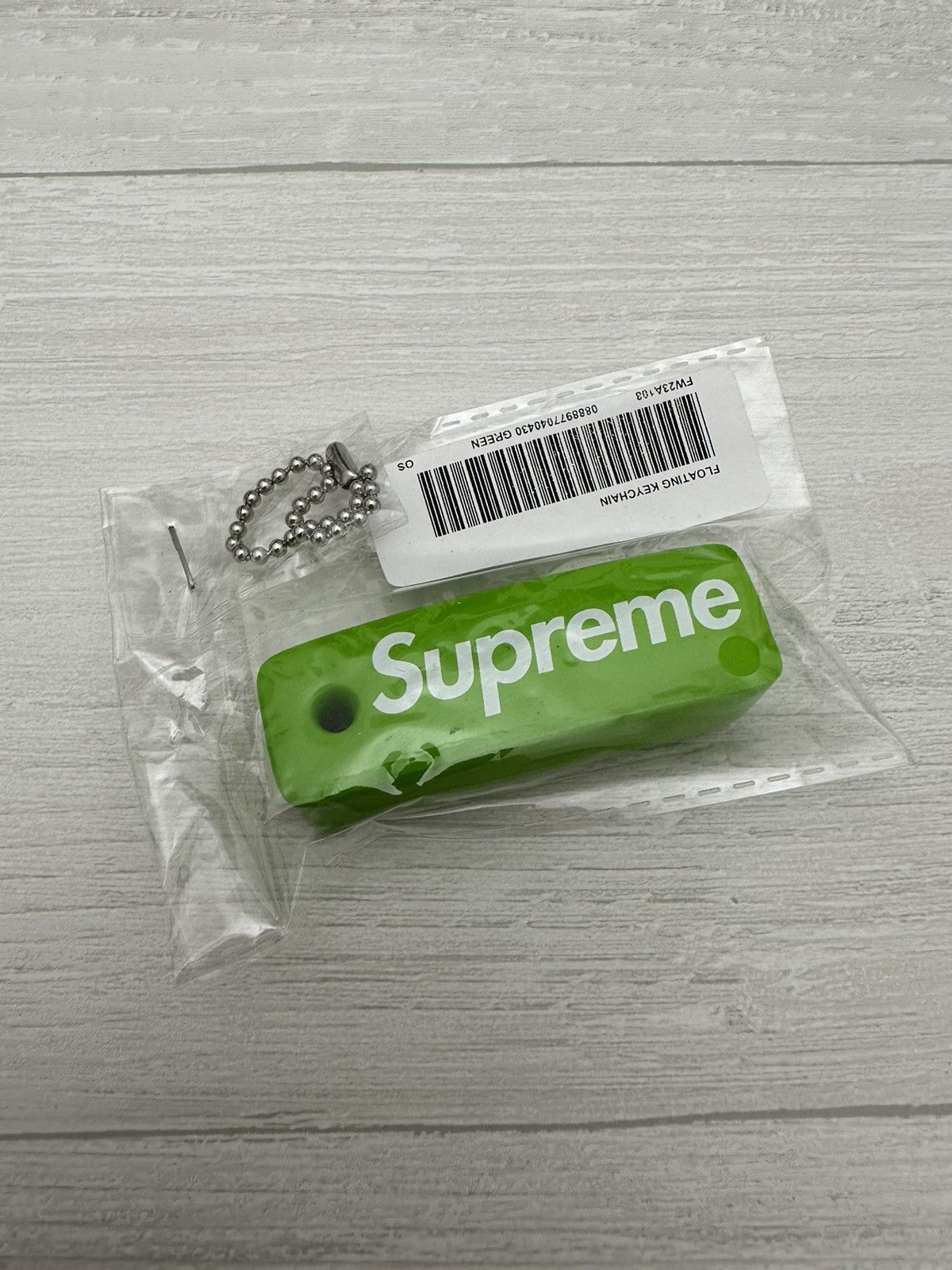Supreme Supreme Neon Green " Floating " Logo Puffy Puffer FW23 Size ONE SIZE - 1 Thumbnail