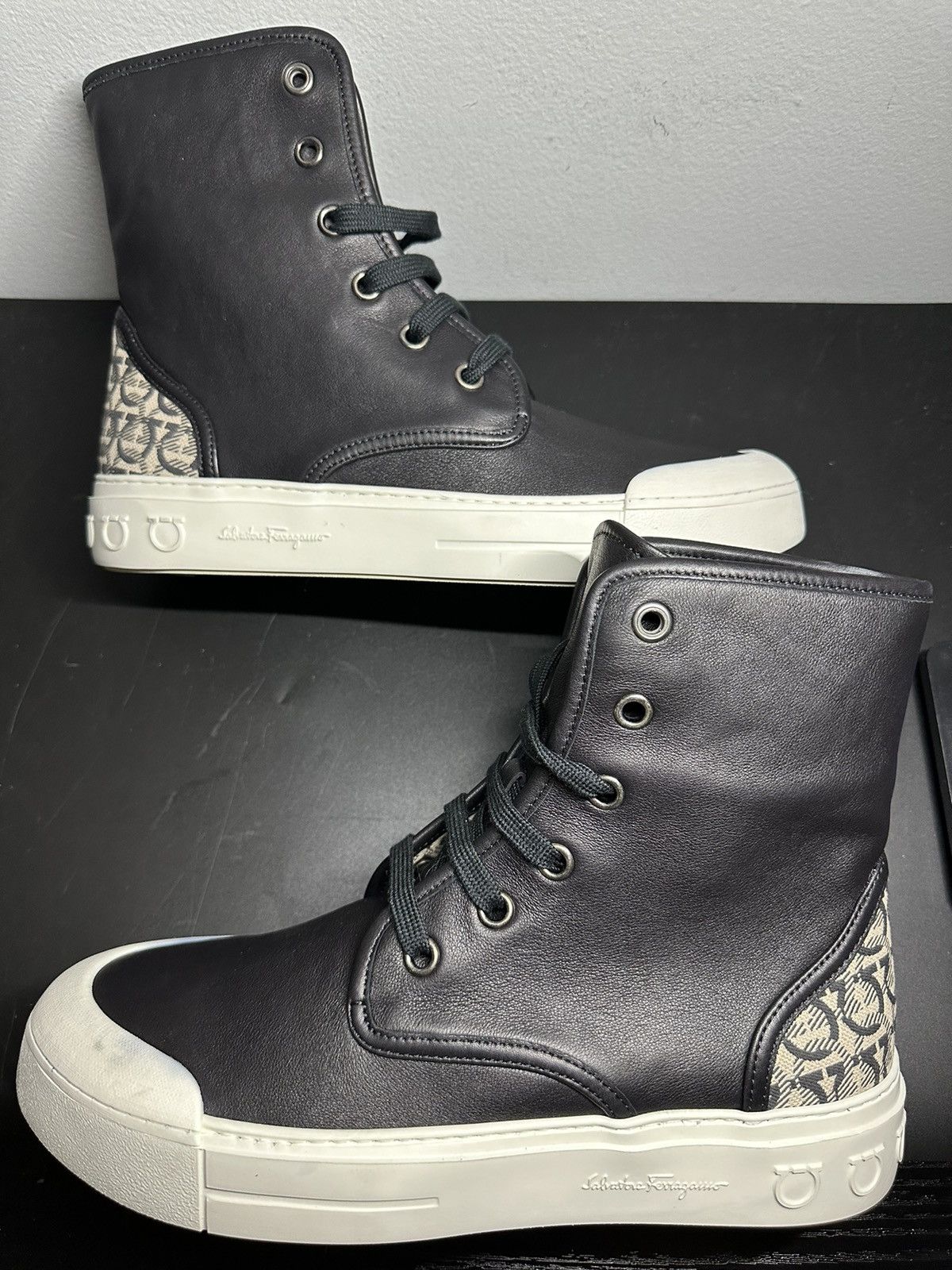 Salvatore Ferragamo SALVATORE FERRAGAMO RIVIERA BLACK LEATHER GANCINI HIGH TOP Size US 8 / EU 41 - 1 Thumbnail