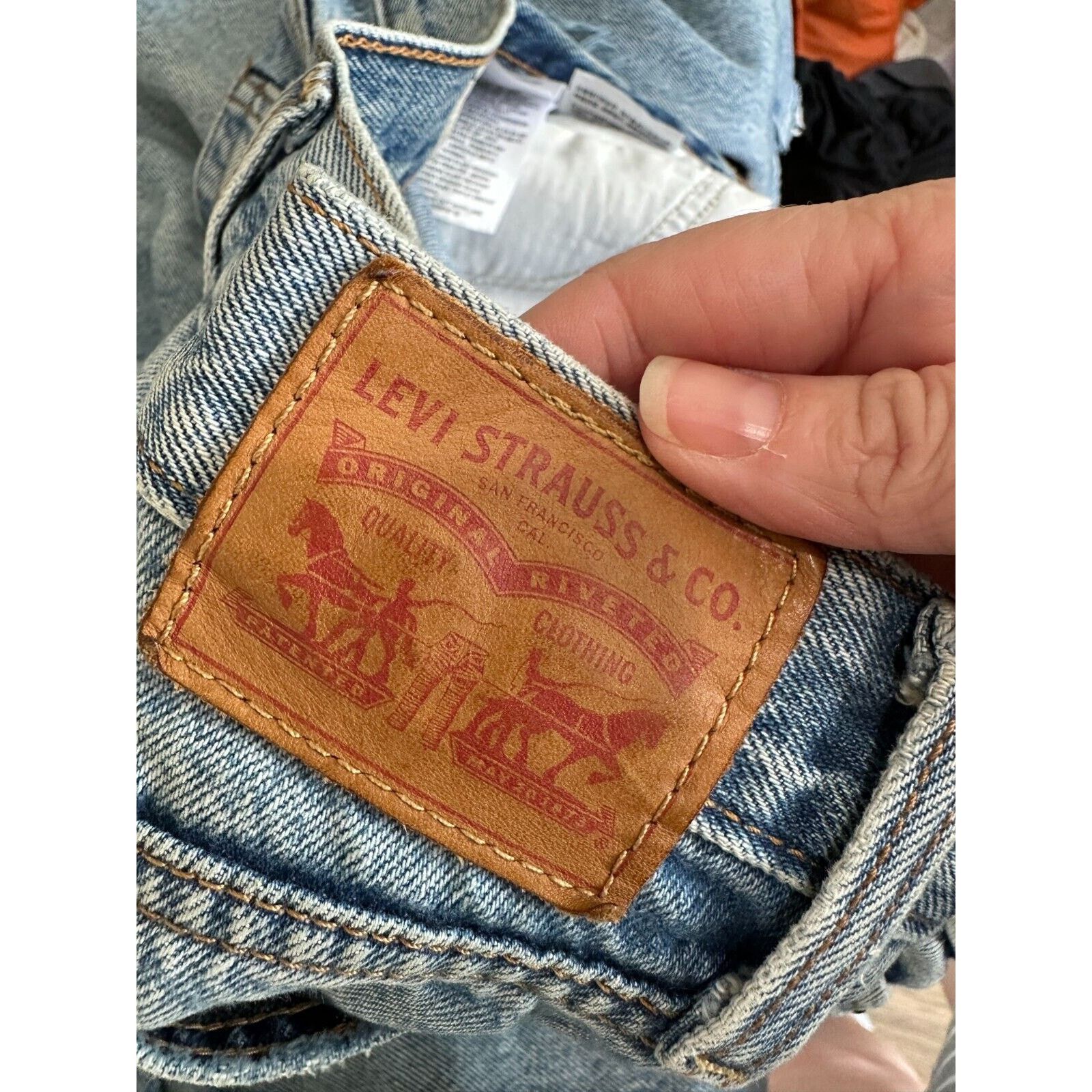 Levi's Levis White Oak Cone Denim Button Fly Distress Slim Leg Jean Size 27" / US 4 / IT 40 - 14 Thumbnail