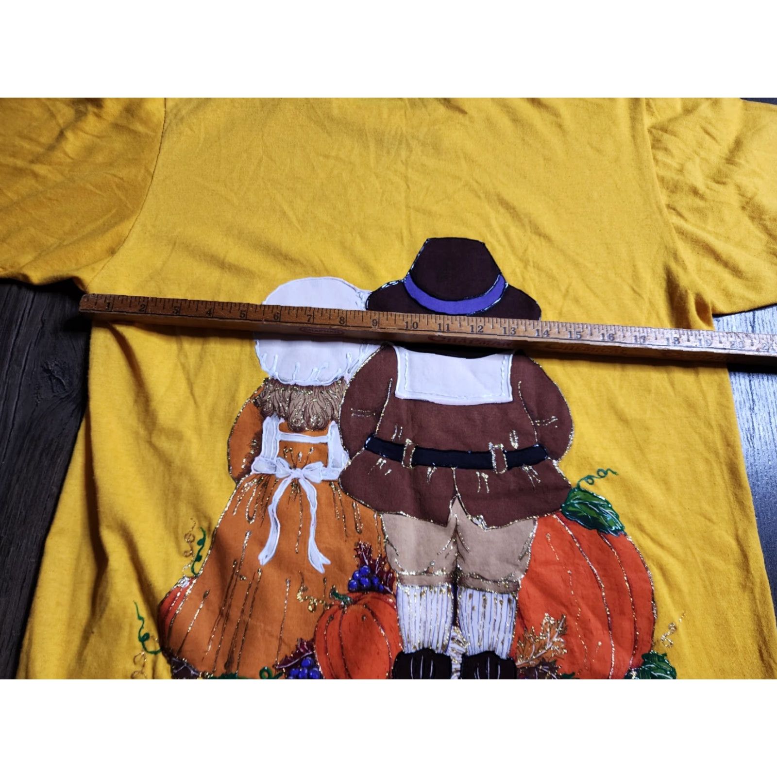 Jerzees VINTAGE JERZEES XL Yellow Thanksgiving Pilgrims Puff Paint T-Shirt 90s Mens Size US XL / EU 56 / 4 - 4 Thumbnail