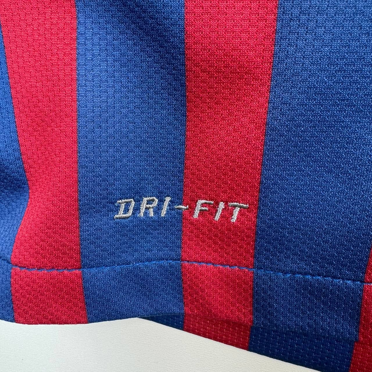 Nike Nike FC Barcelona 2011 2012 Jersey 419877-486 Mens Size M Size US M / EU 48-50 / 2 - 5 Thumbnail