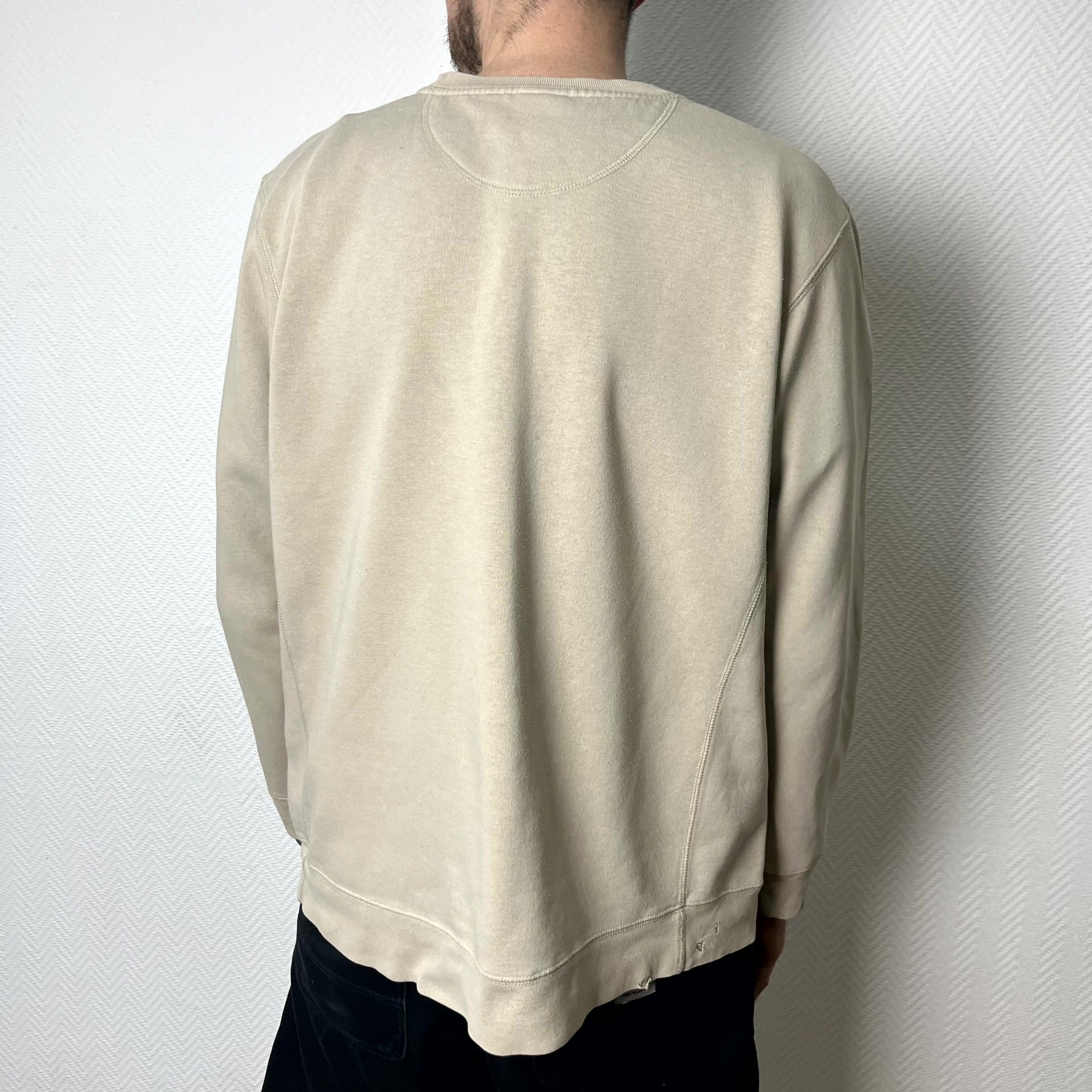 Nike Vintage Y2K Nike Beige Crewneck Sweatshirt Big Logo Size L Size US L / EU 52-54 / 3 - 13 Thumbnail