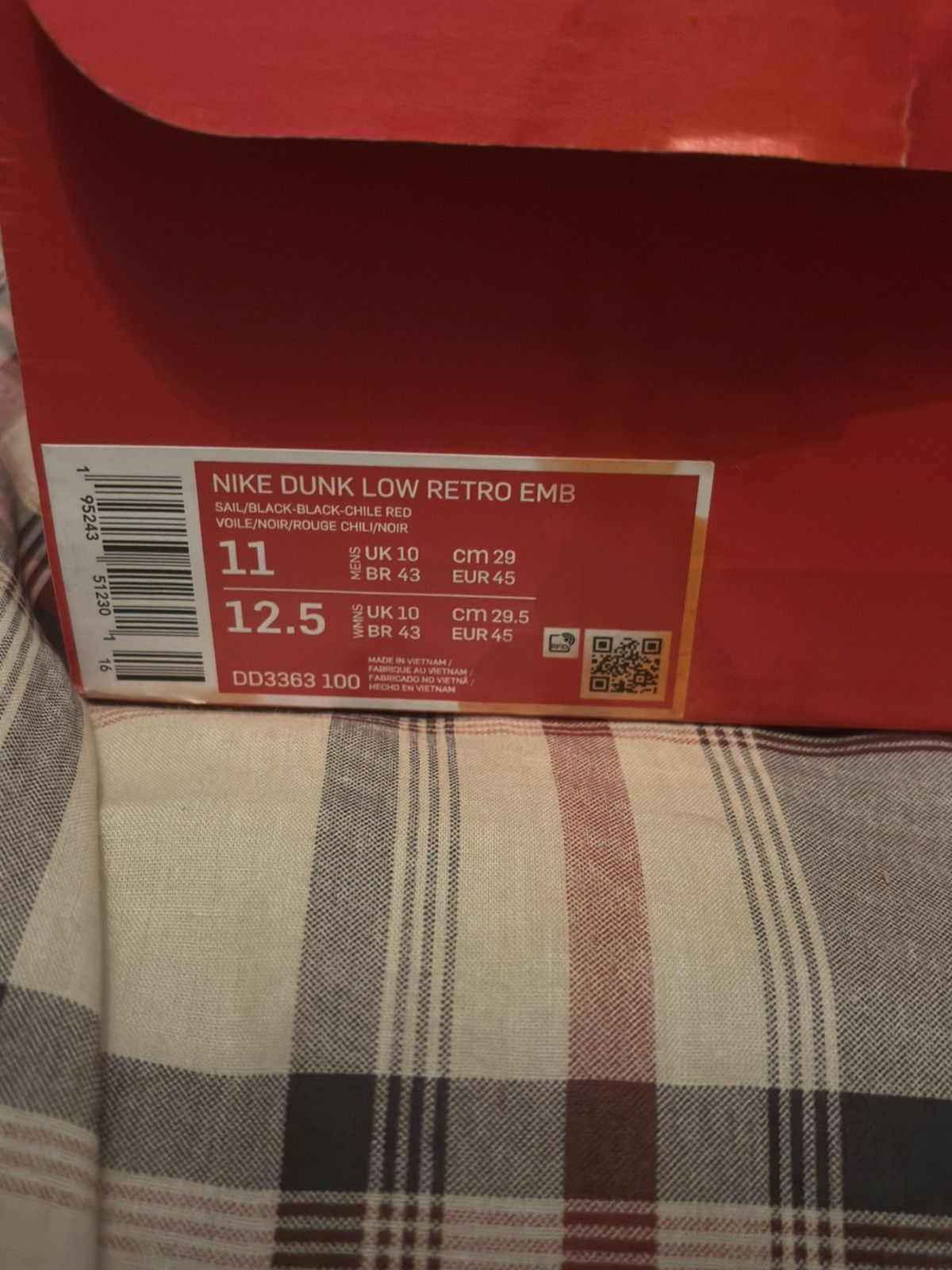 Nike NBA x Dunk Low EMB '75th Anniversary - Bulls' Size US 11 / EU 44 - 11 Thumbnail